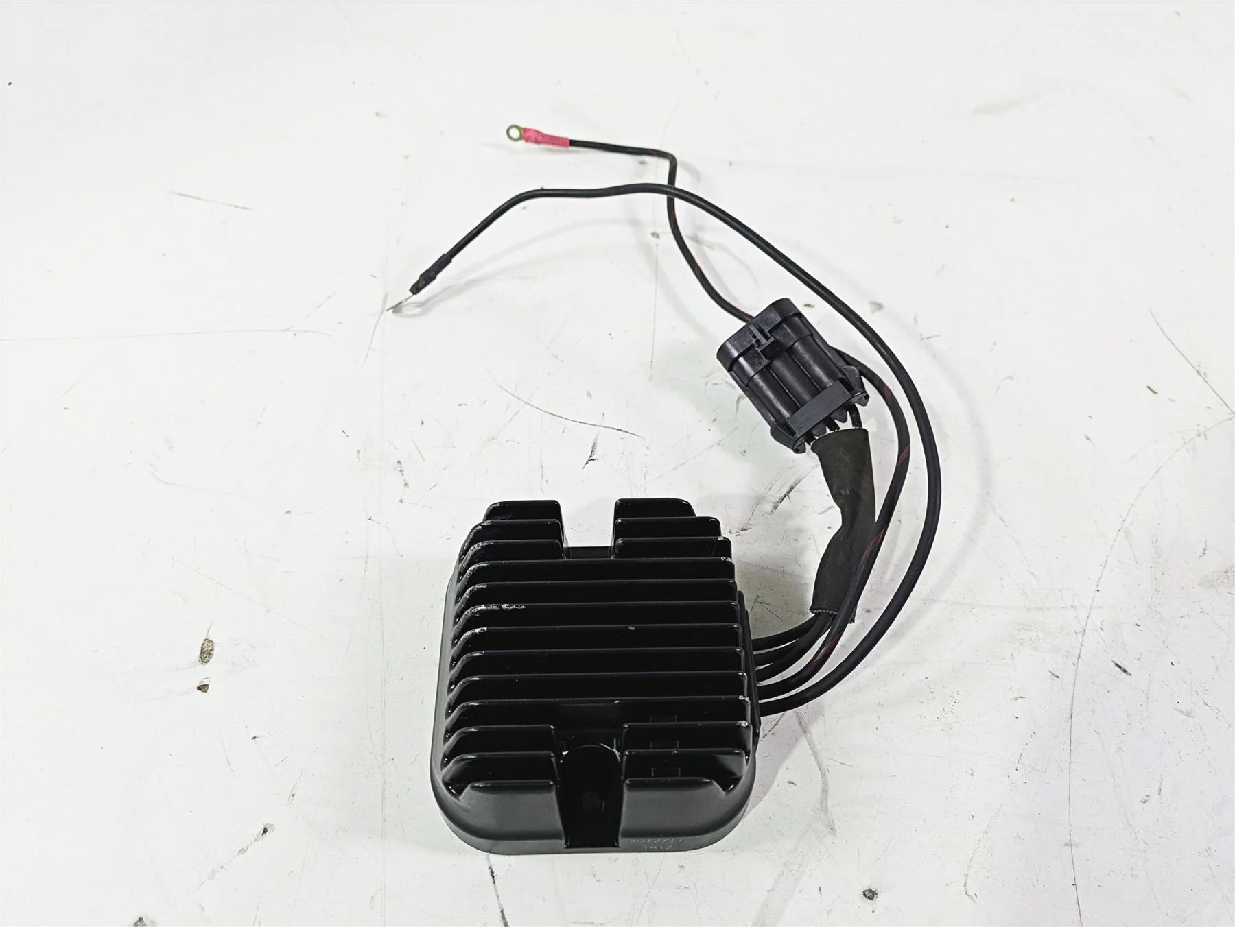 2012 Victory Cross Country Rectifier Voltage Regulator 4012717 - Image 2