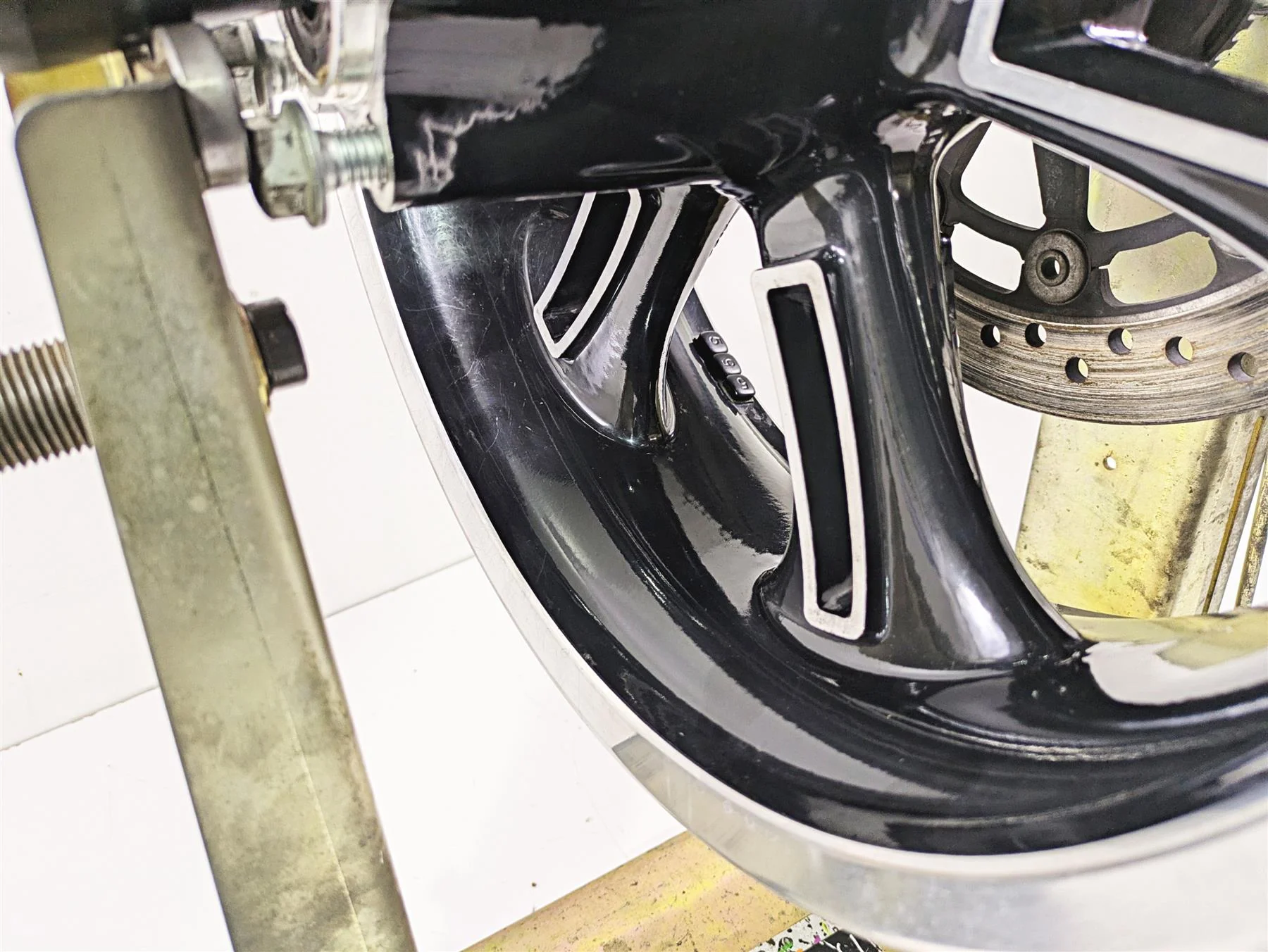 2012 Victory Cross Country Straight 16x5 Rear Wheel Rim 1521384 - Image 7