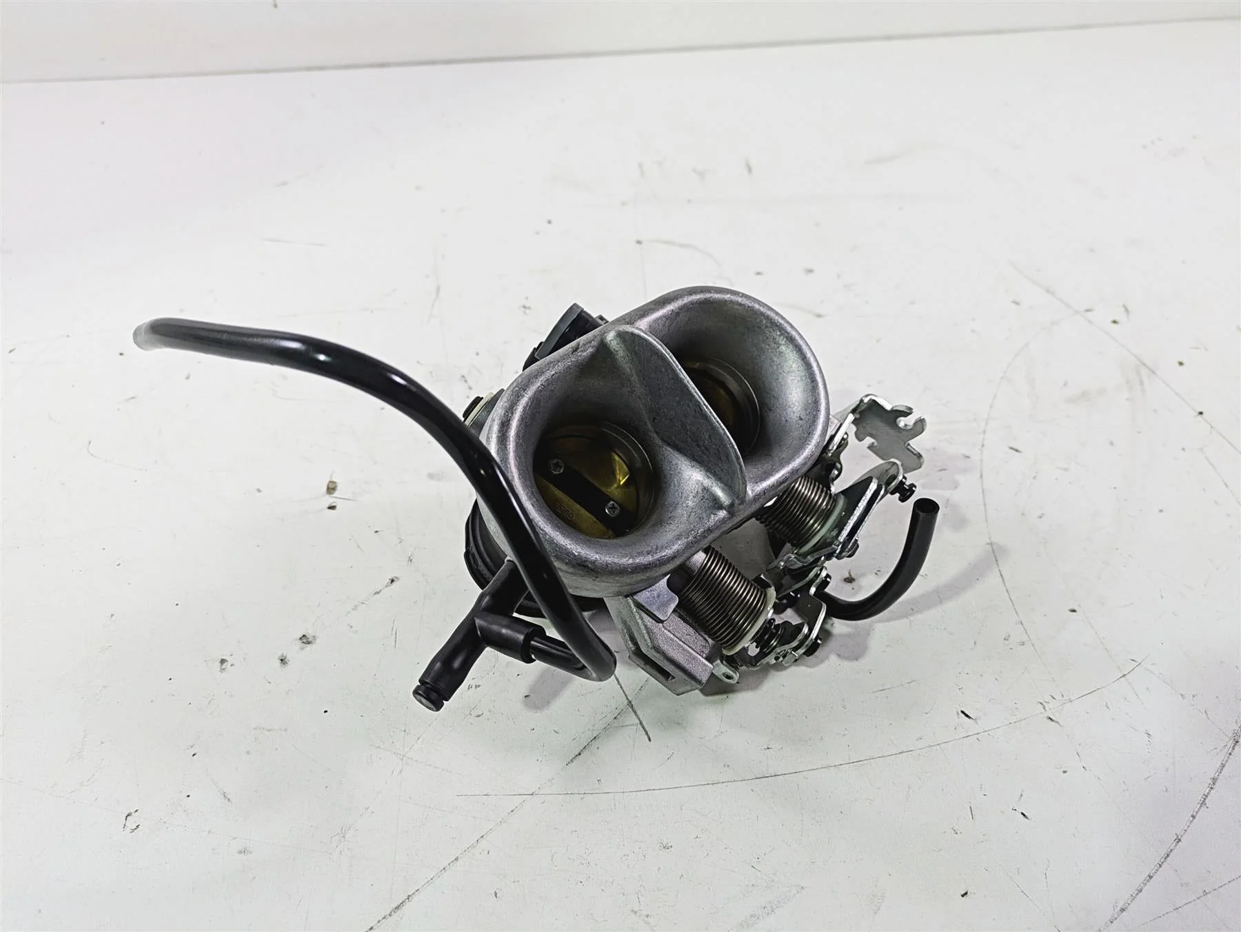 2012 Victory Cross Country Throttle Body Fuel Injection Set 1204320 1205085 - Image 12