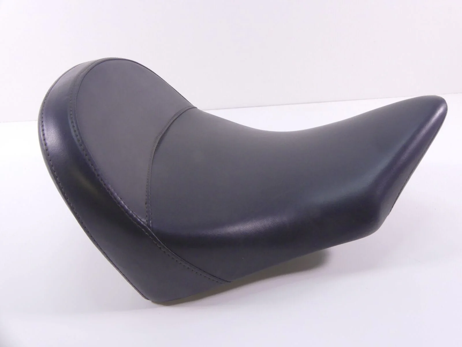 2012 Victory High Ball Driver Rider Seat Saddle - Read 2684101 - Image 3
