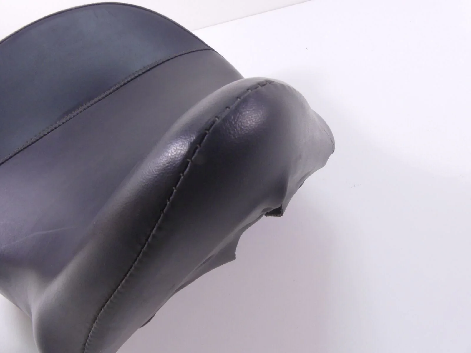 2012 Victory High Ball Driver Rider Seat Saddle - Read 2684101 - Image 6