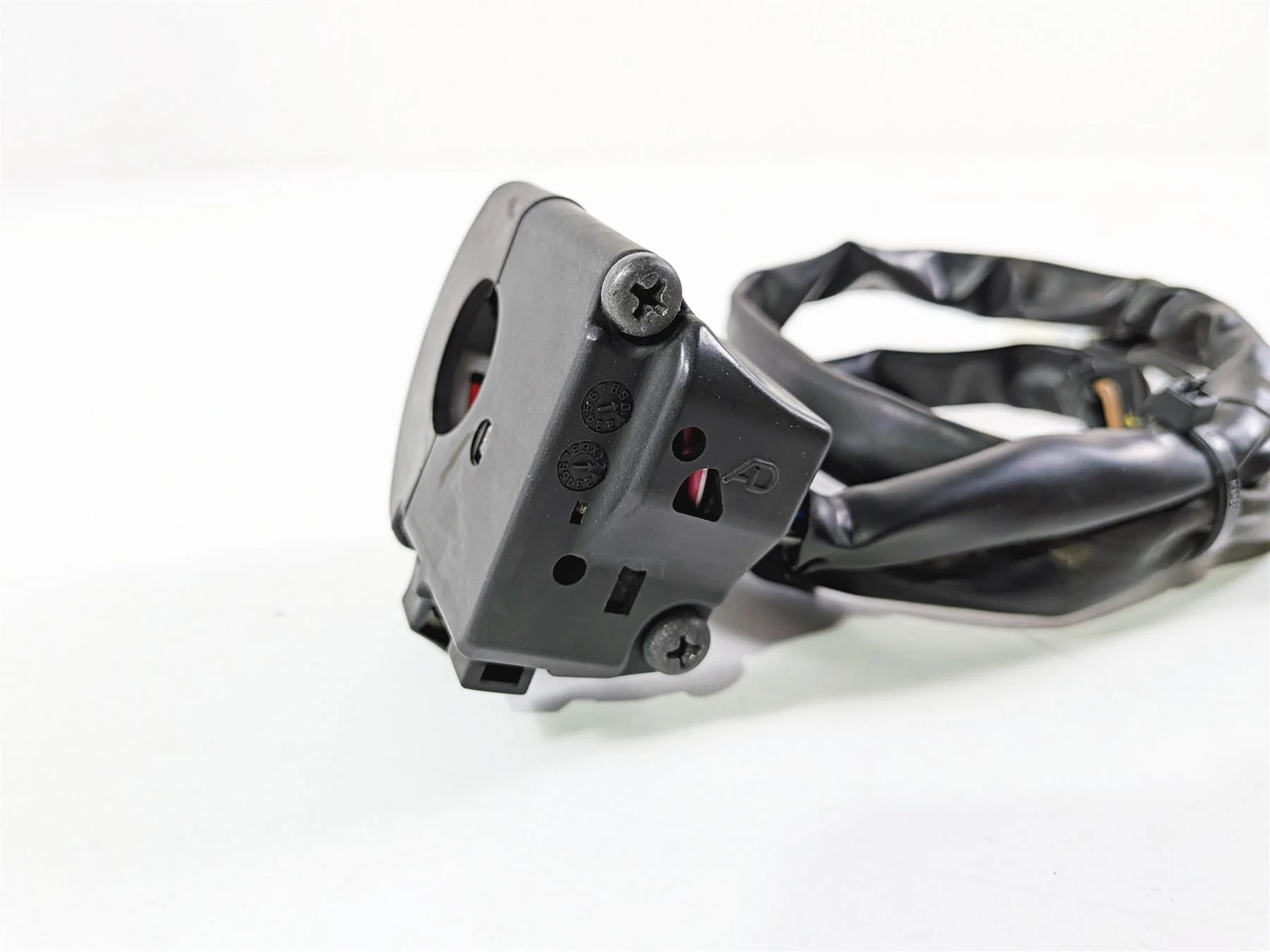 2012 Yamaha XT1200 Super Tenere Clean Right Hand Control Switch 23P-83963-00-00 - Image 8