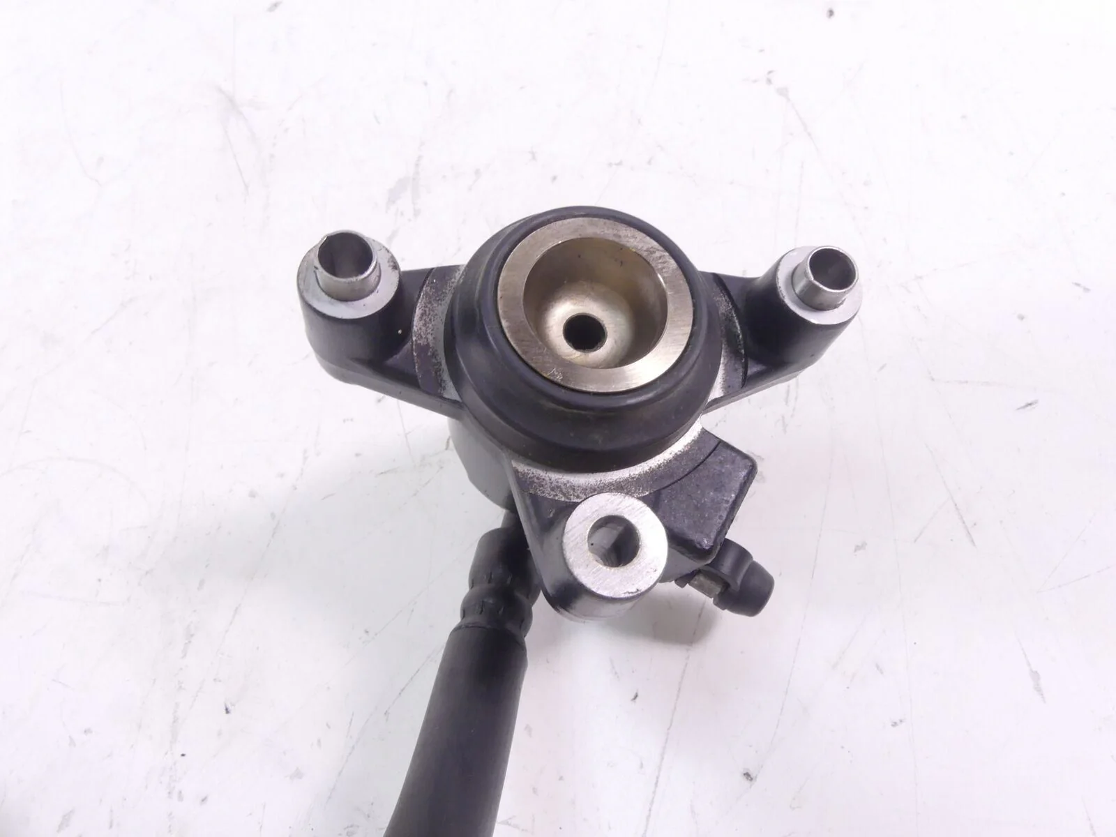 2012 Yamaha XT1200 Super Tenere Clutch Slave Cylinder & Line 23P-16381-00-00 - Image 2