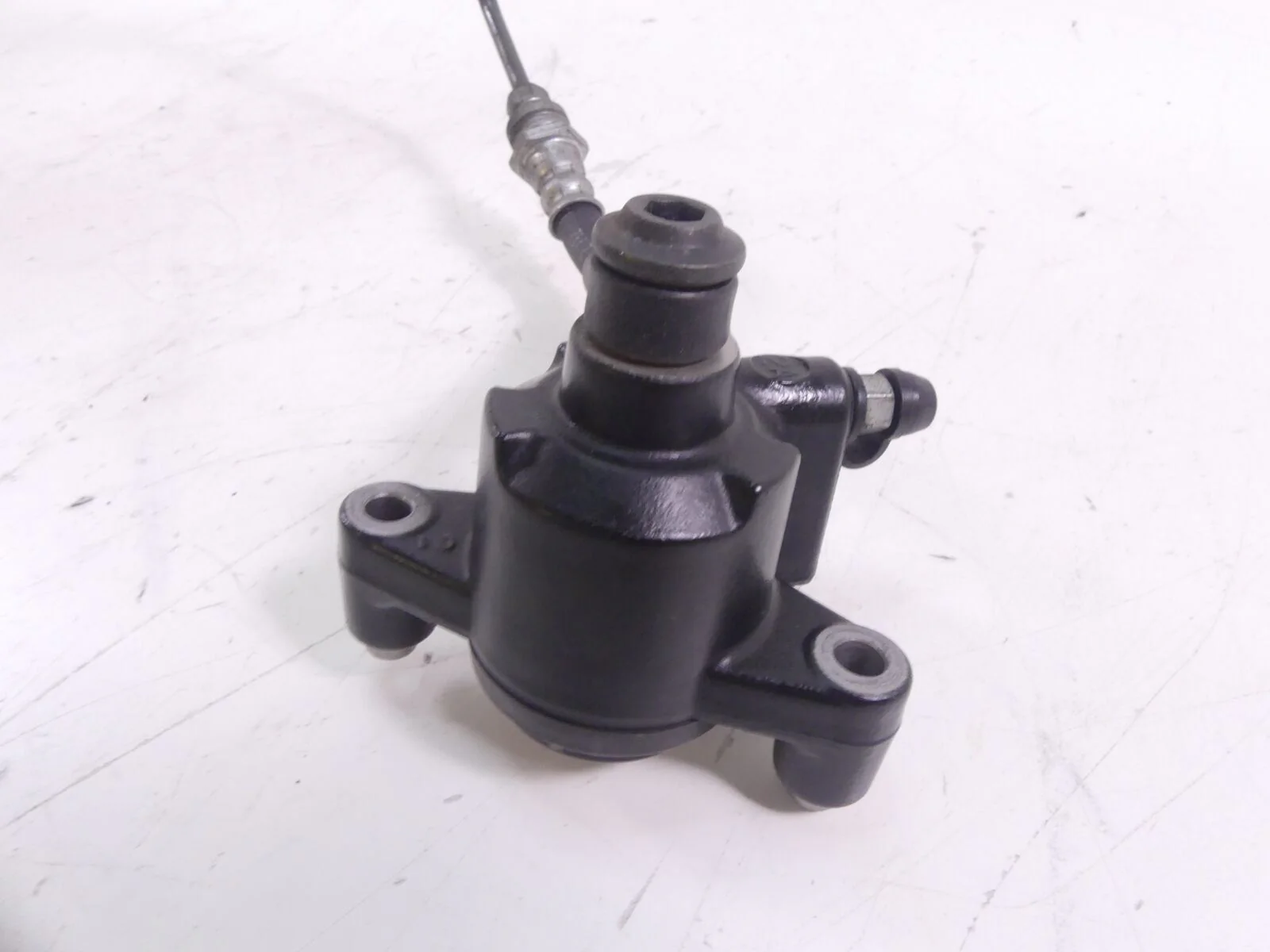 2012 Yamaha XT1200 Super Tenere Clutch Slave Cylinder & Line 23P-16381-00-00 - Image 4