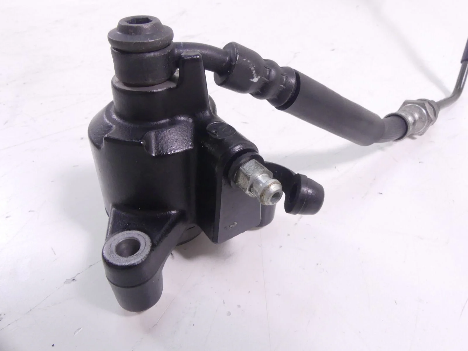 2012 Yamaha XT1200 Super Tenere Clutch Slave Cylinder & Line 23P-16381-00-00 - Image 5
