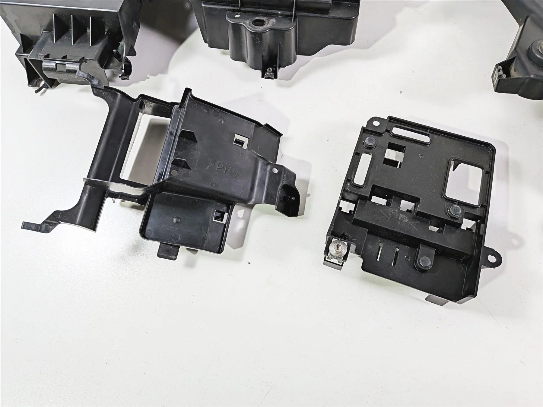 2012 Yamaha XT1200 Super Tenere Electrical Carrier Infill Cover 23P-2137U-00 - Image 10