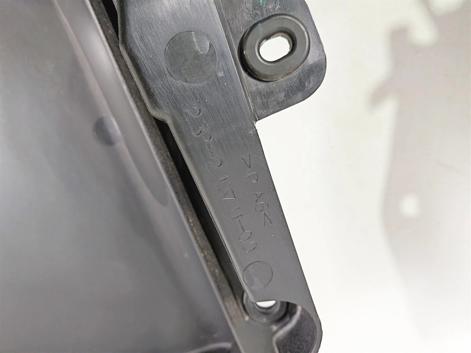 2012 Yamaha XT1200 Super Tenere Electrical Carrier Infill Cover 23P-2137U-00 - Image 12