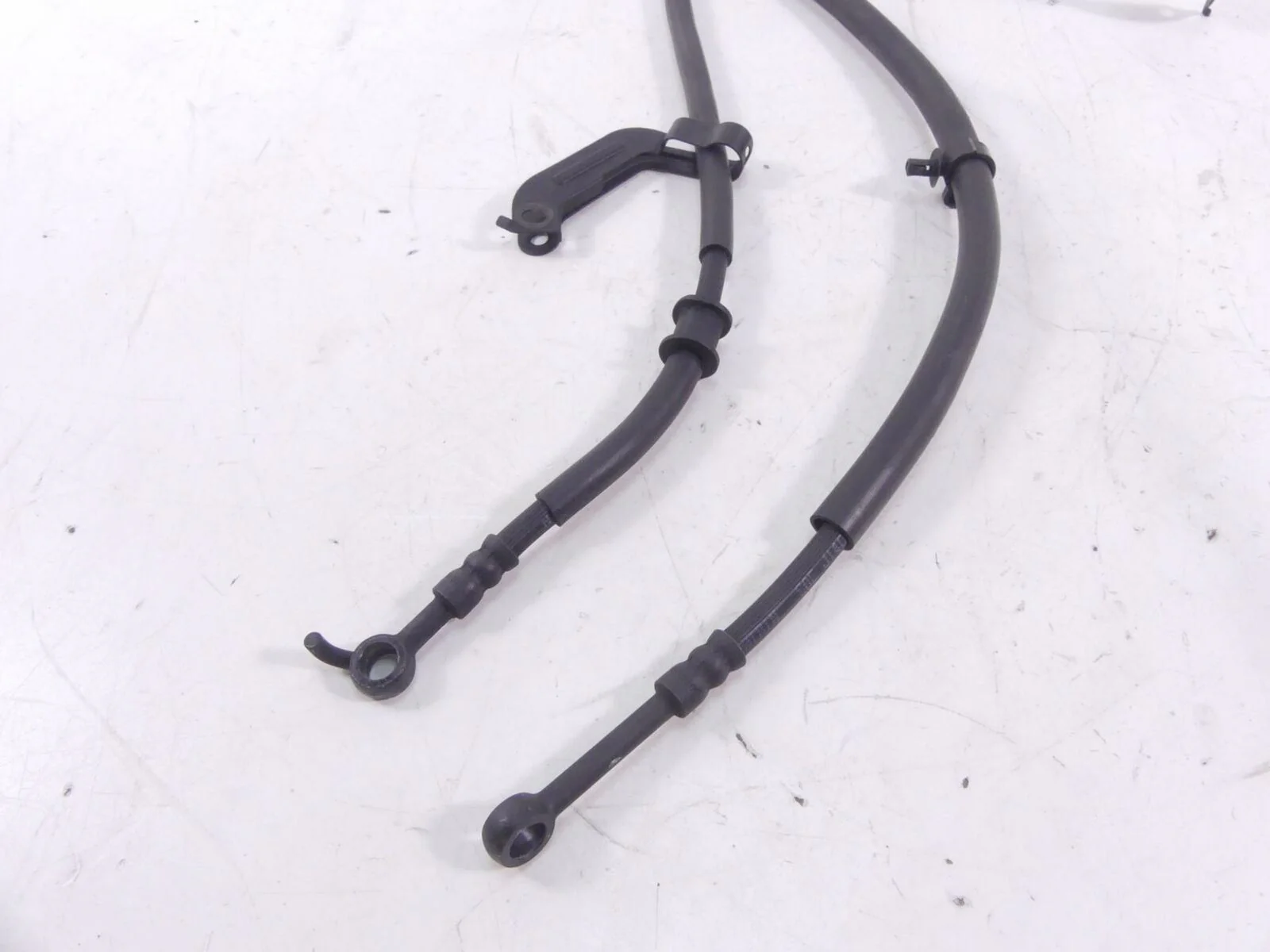 2012 Yamaha XT1200 Super Tenere Front Abs Brake Line Hose Set 23P-25872-00-00 - Image 2