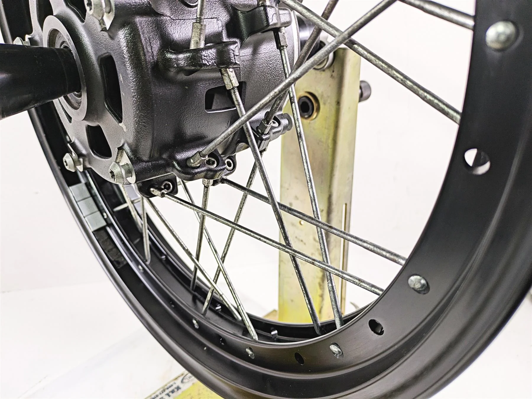 2012 Yamaha XT1200 Super Tenere Front Wheel Rim 19x2.5 Spoke 23P-25111-00-00 - Image 10