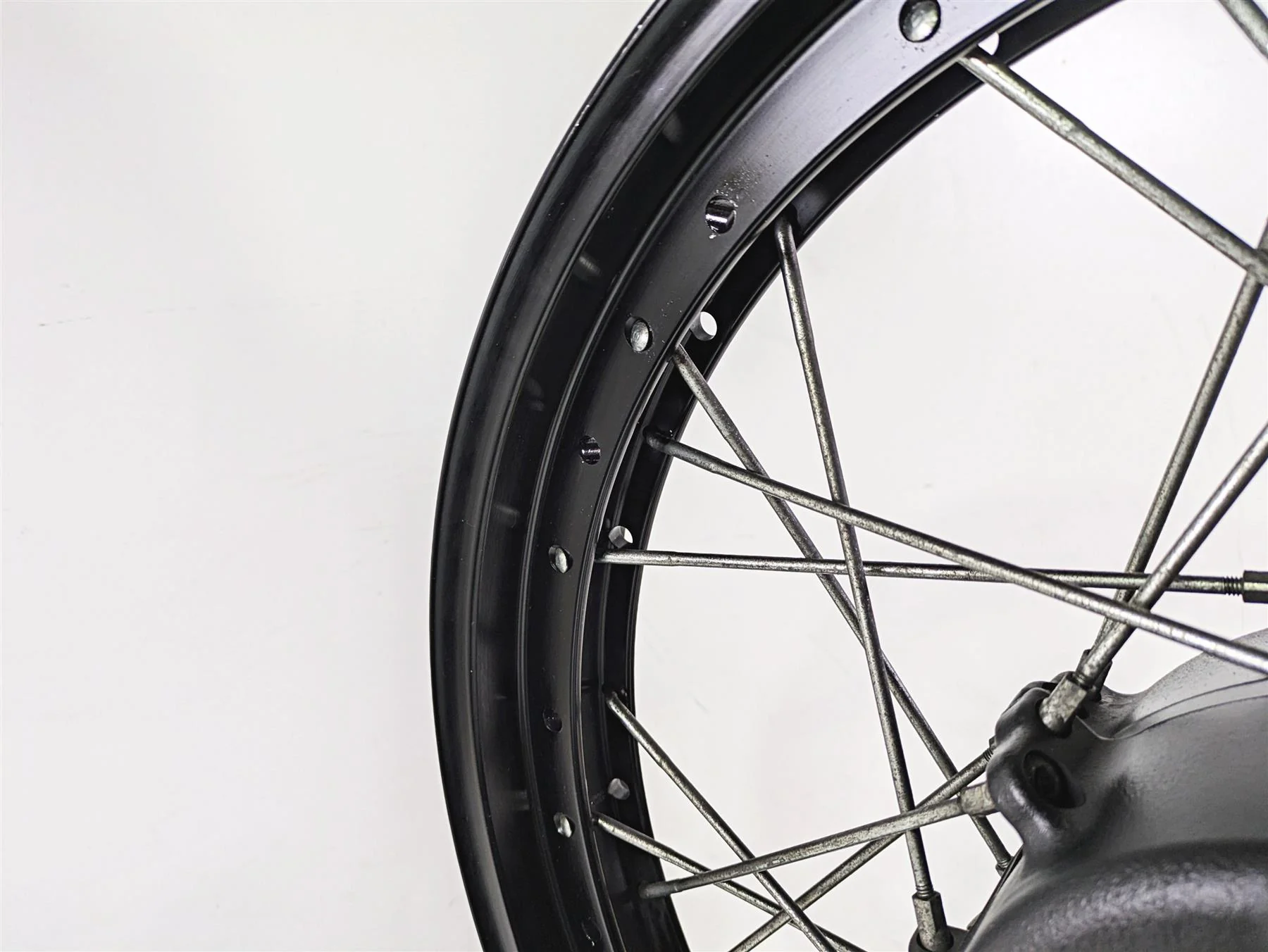 2012 Yamaha XT1200 Super Tenere Front Wheel Rim 19x2.5 Spoke 23P-25111-00-00 - Image 7