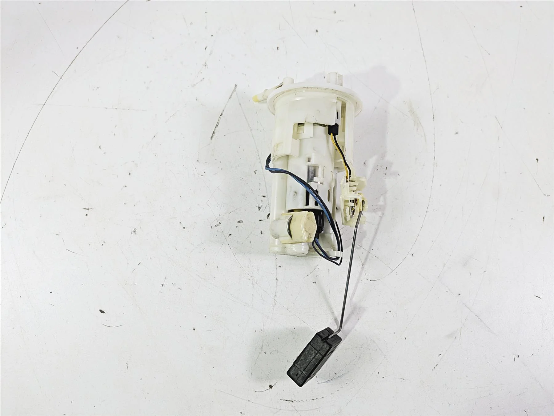 2012 Yamaha XT1200 Super Tenere Fuel Gas Petrol Pump 23P-13907-00-00 - Image 5