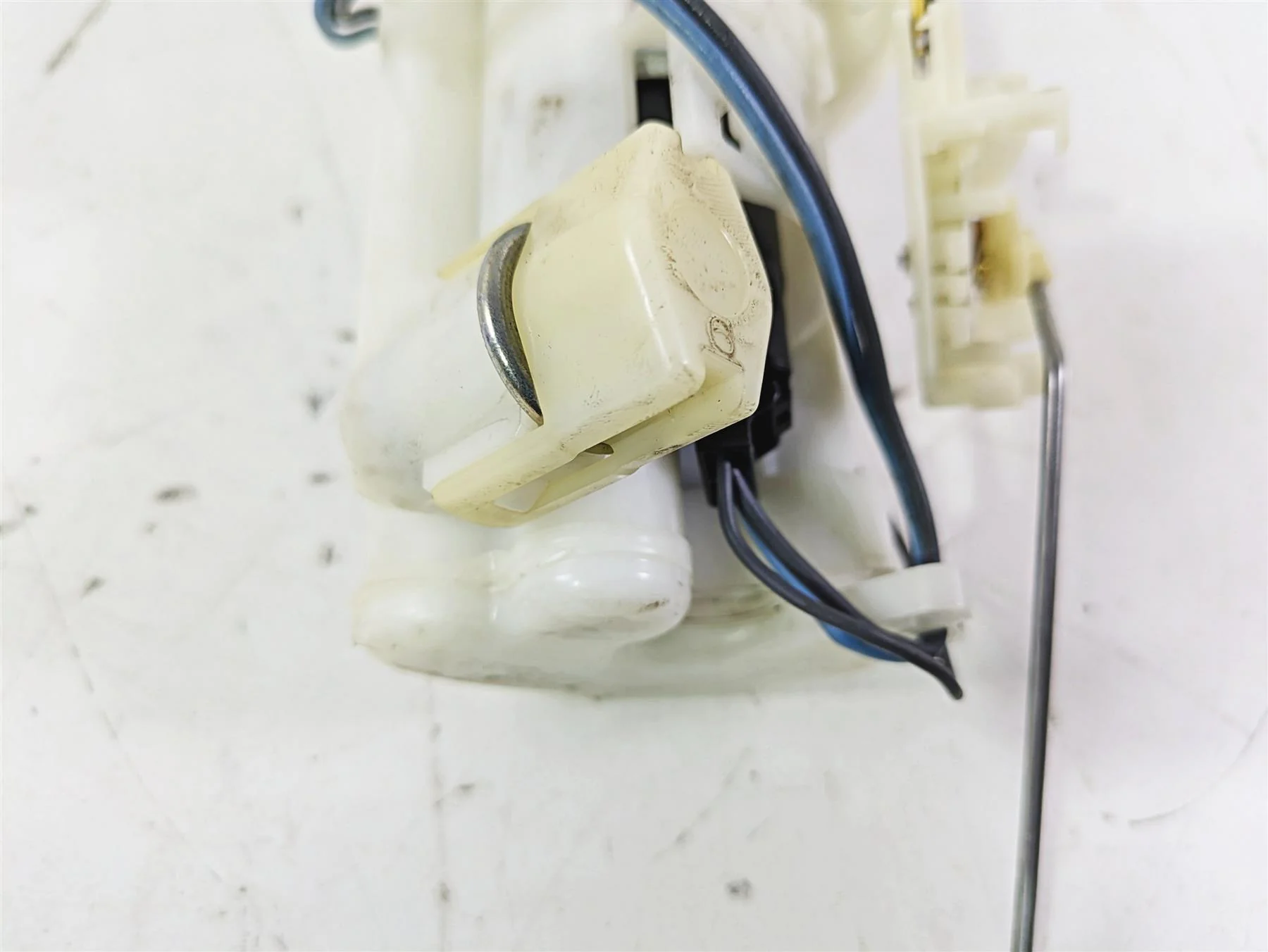 2012 Yamaha XT1200 Super Tenere Fuel Gas Petrol Pump 23P-13907-00-00 - Image 8