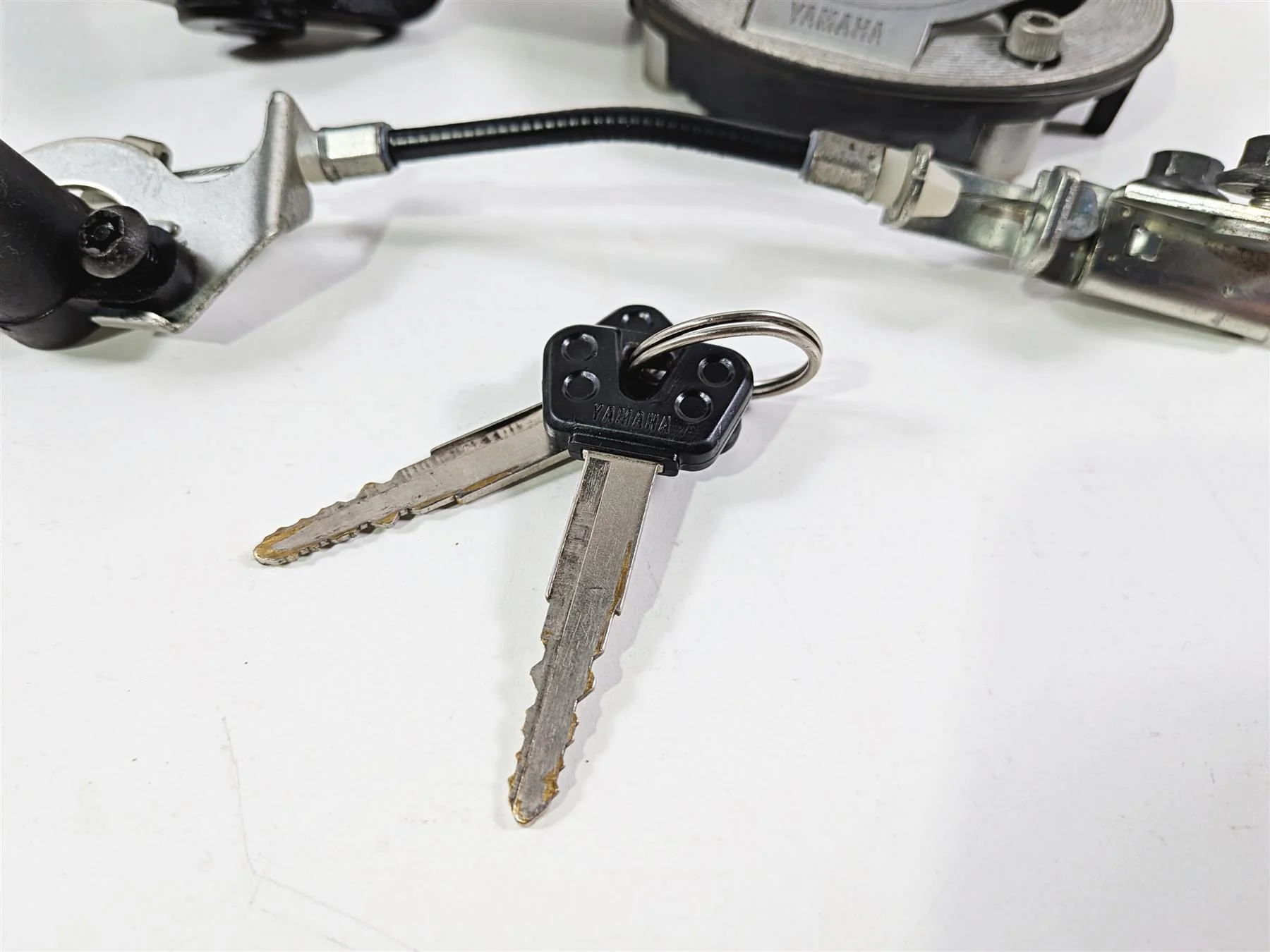 2012 Yamaha XT1200 Super Tenere Ignition Switch Cap Seat Key Lock 23P-82501-10 - Image 13