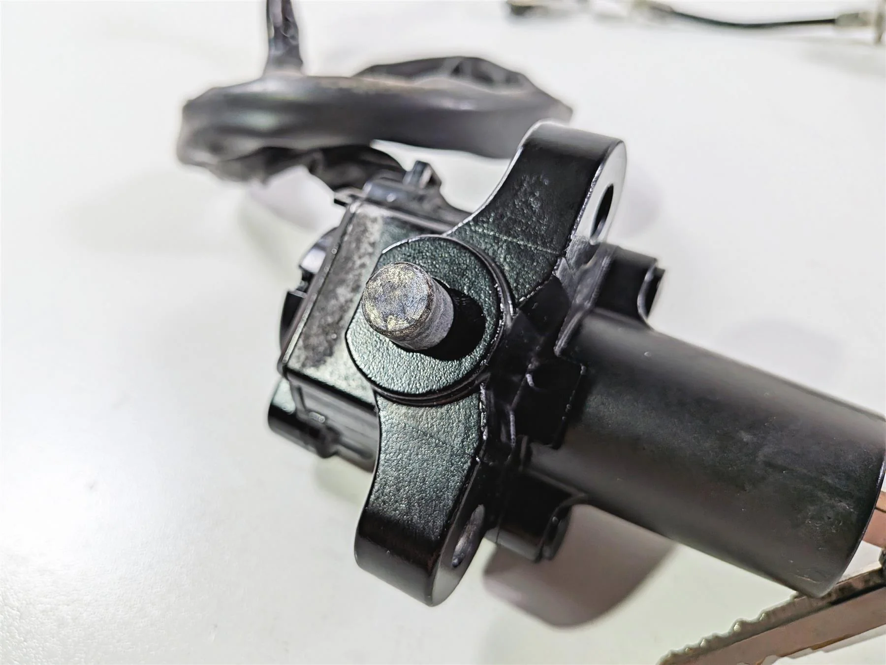 2012 Yamaha XT1200 Super Tenere Ignition Switch Cap Seat Key Lock 23P-82501-10 - Image 7