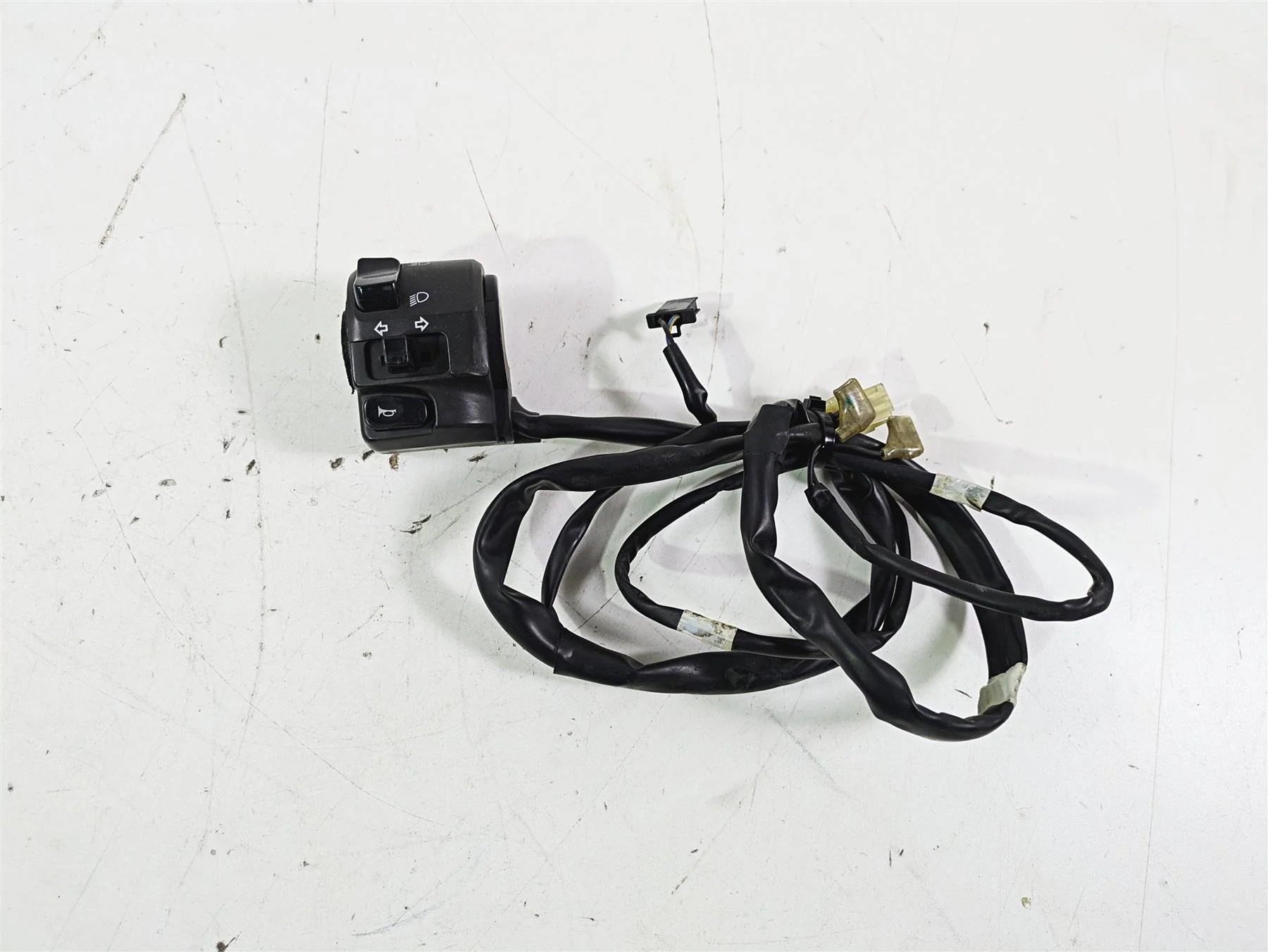 2012 Yamaha XT1200 Super Tenere Left Hand Control Switch 23P-83963-00-00 - Image 5