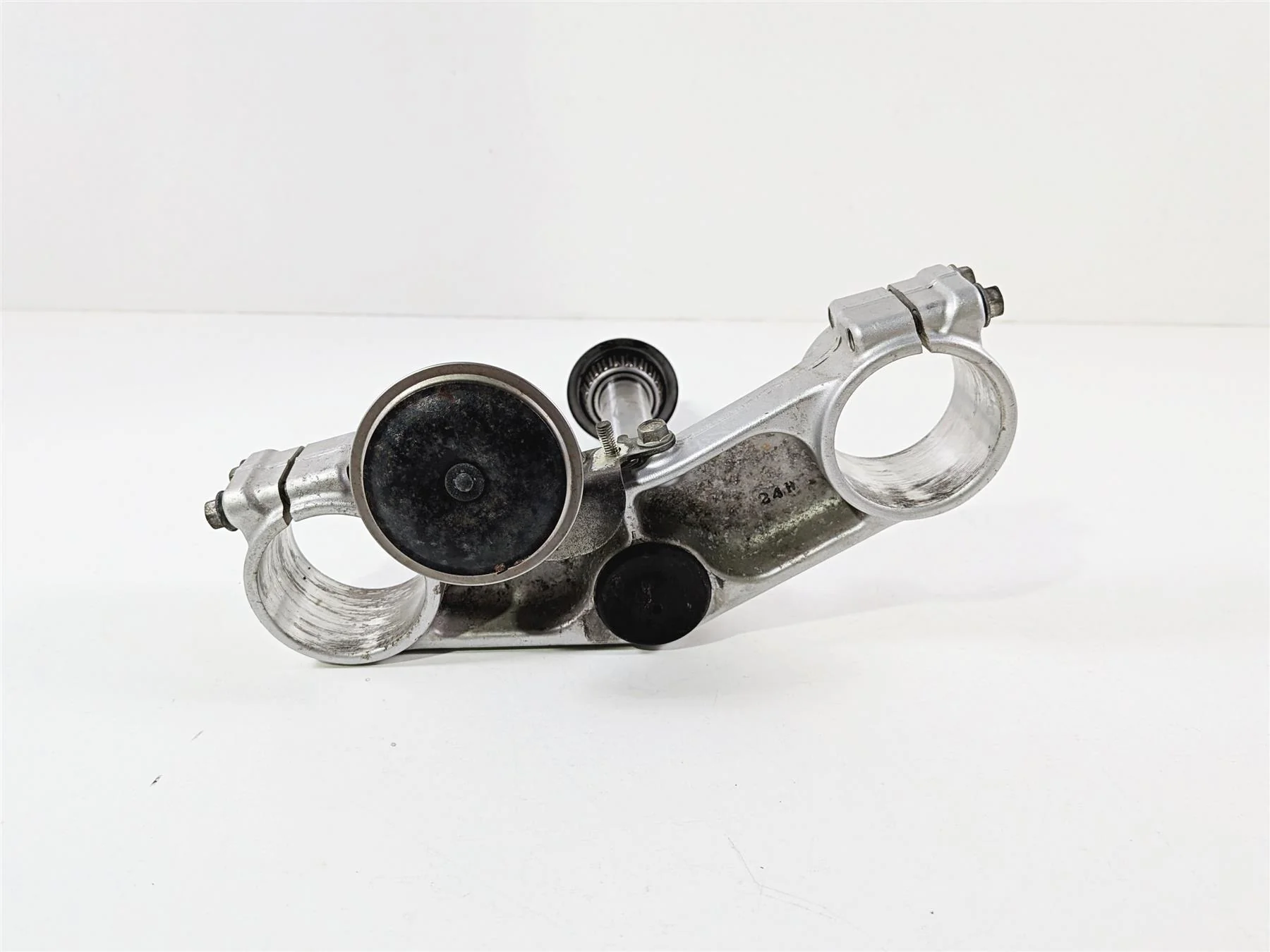 2012 Yamaha XT1200 Super Tenere Lower Triple Tree Steering Clamp 23P-23340-00-00 - Image 3