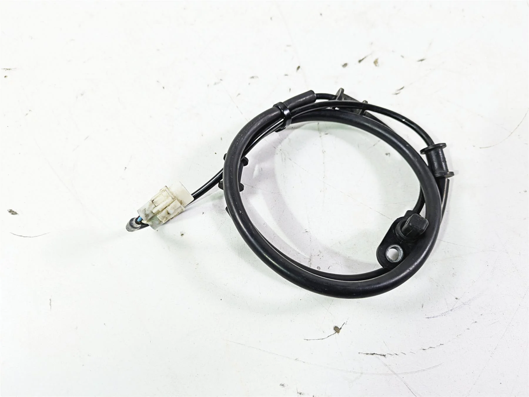 2012 Yamaha XT1200 Super Tenere Rear Abs Brake Wheel Speed Sensor 23P-85980-00 - Image 4
