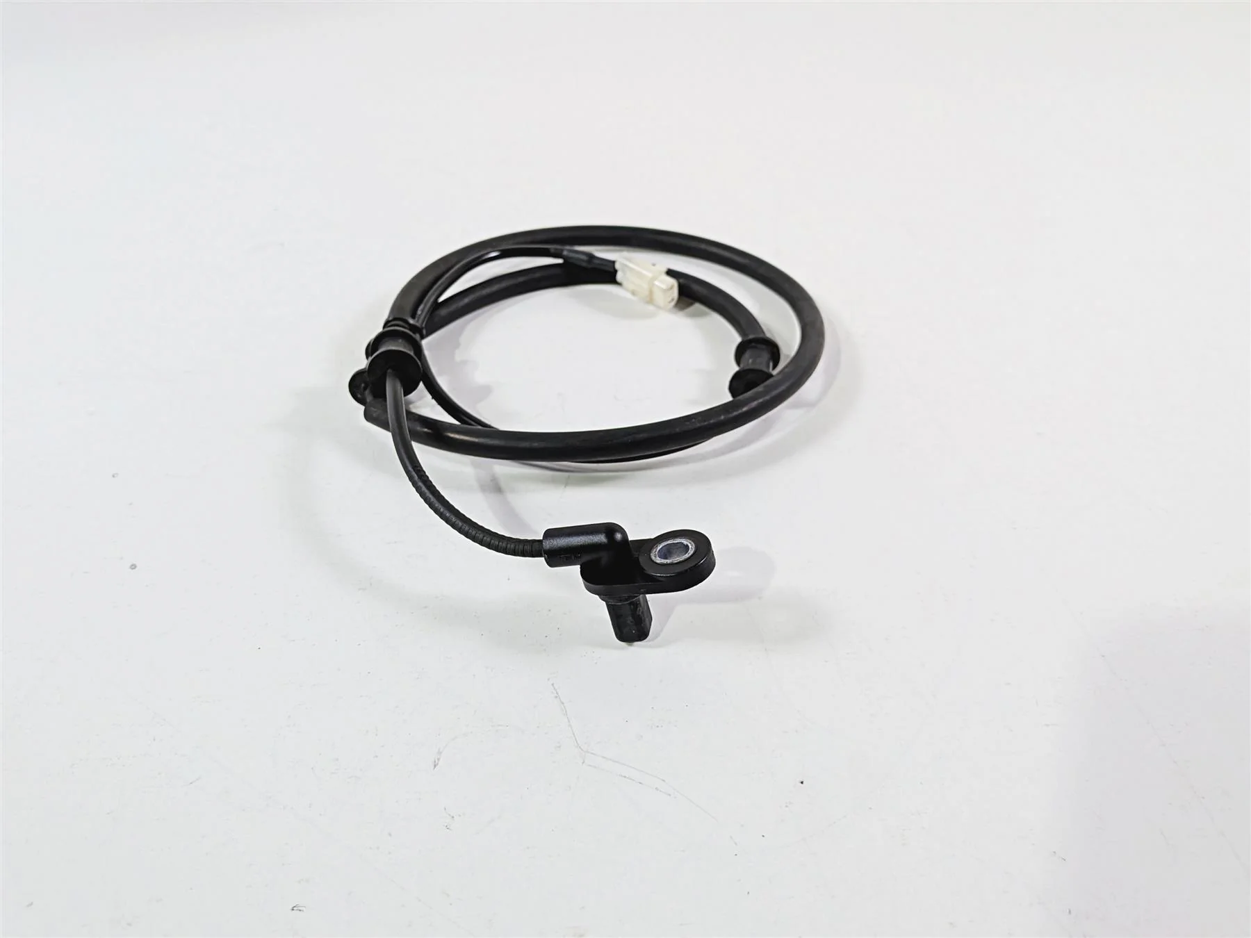 2012 Yamaha XT1200 Super Tenere Rear Abs Brake Wheel Speed Sensor 23P-85980-00 - Image 4