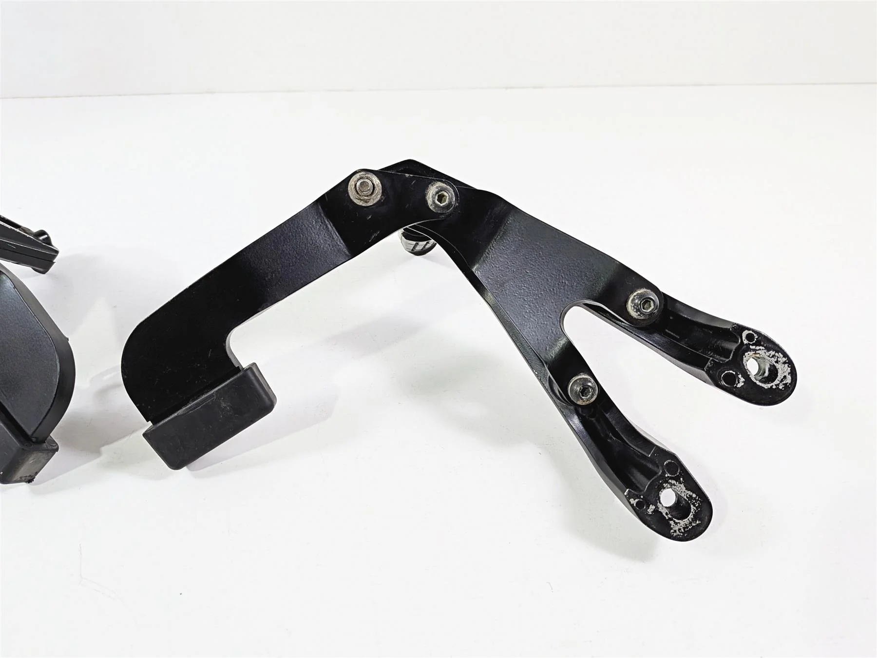 2012 Yamaha XT1200 Super Tenere Rear Passenger Foot Peg Set 23P-27430-00-00 - Image 4