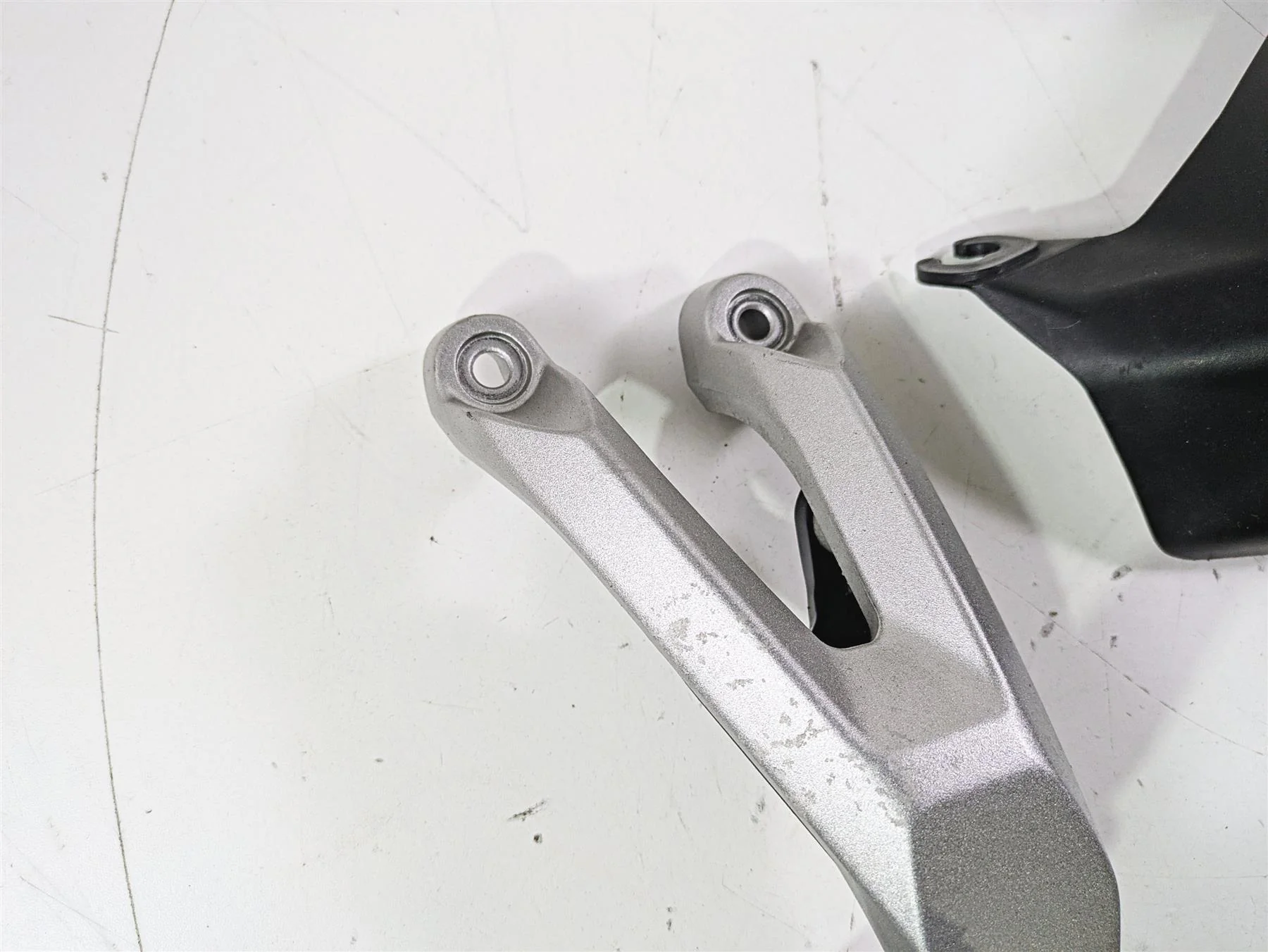 2012 Yamaha XT1200 Super Tenere Rear Passenger Footpeg Set 23P-27430-00-00 - Image 10