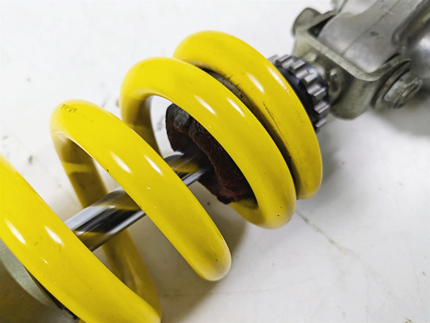 2012 Yamaha XT1200 Super Tenere Rear Shock Suspension Damper 23P-22210-40-00 - Image 4