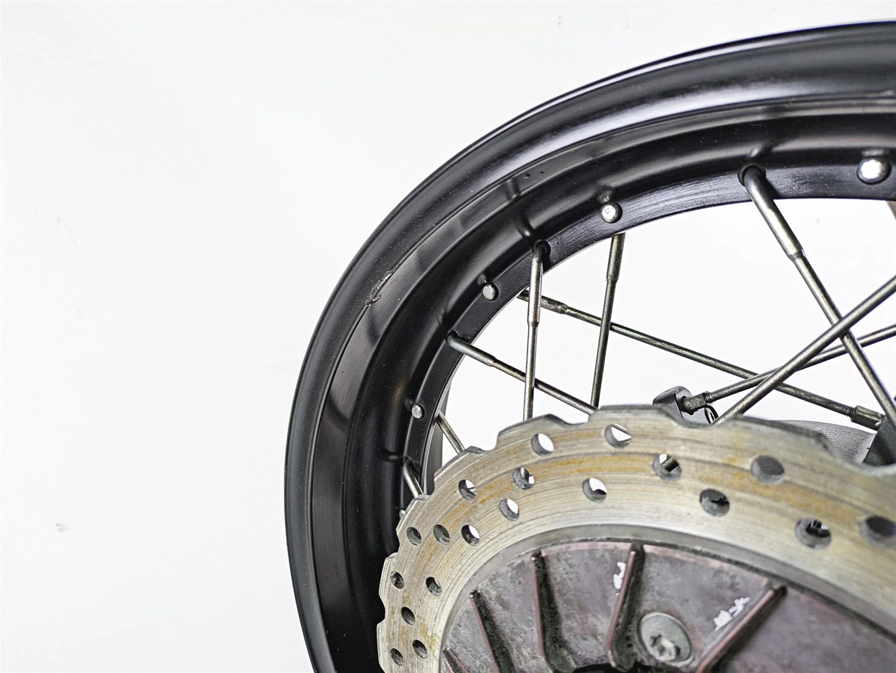 2012 Yamaha XT1200 Super Tenere Rear Wheel Rim 17x4 Spoke 23P-25311-00-00 - Image 7