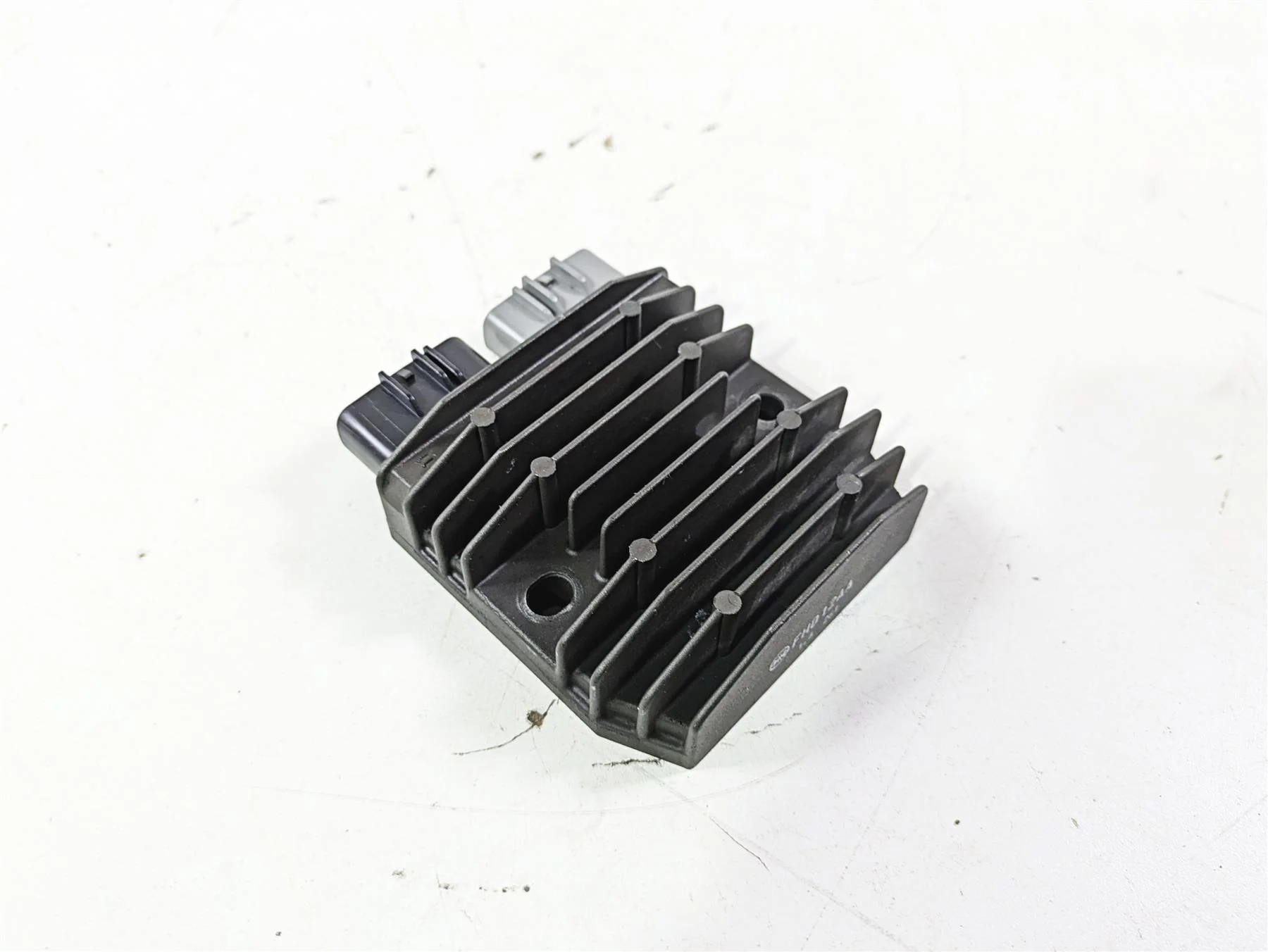 2012 Yamaha XT1200 Super Tenere Rectifier Voltage Regulator 1D7-81960-00 FH012AA - Image 9