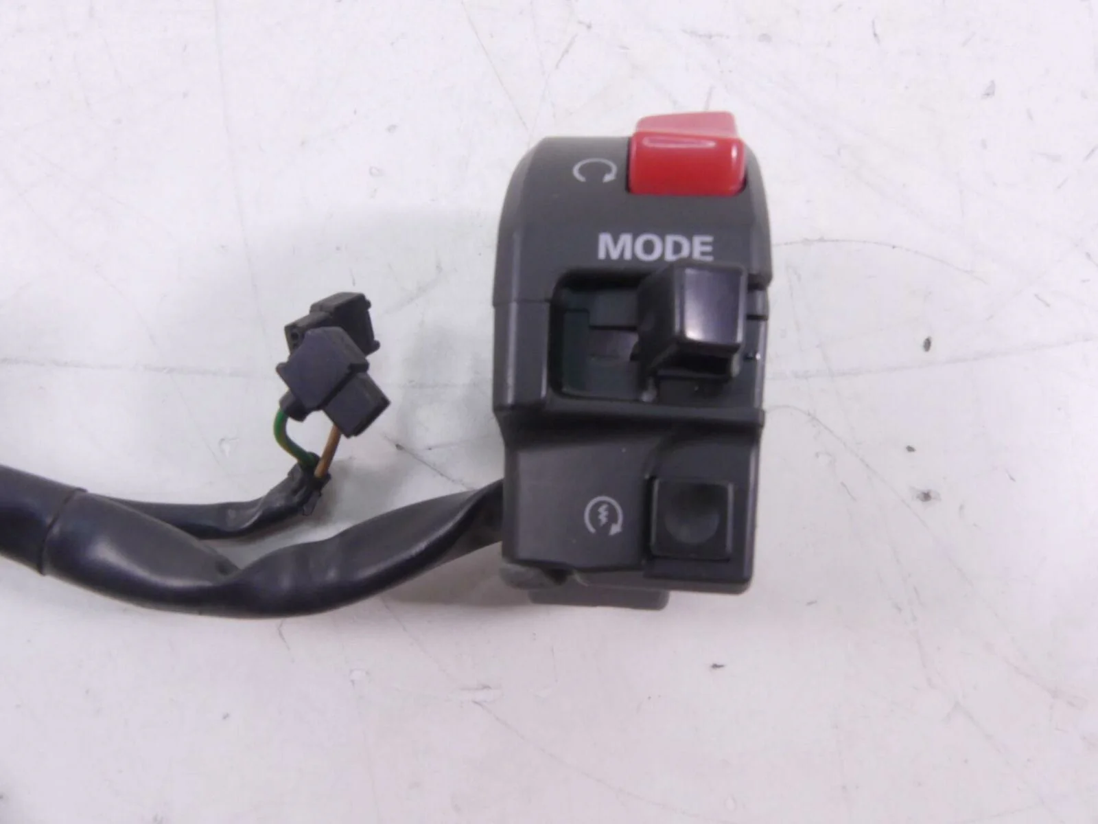 2012 Yamaha XT1200 Super Tenere Right Control Switch Start Kill Mode 23P-83963-0 - Image 4