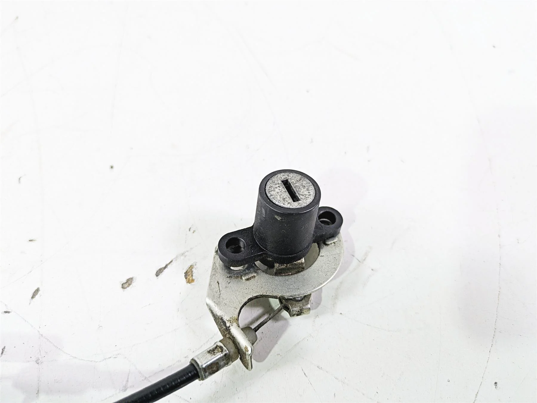 2012 Yamaha XT1200 Super Tenere Seat Lock & Key Set - Image 6