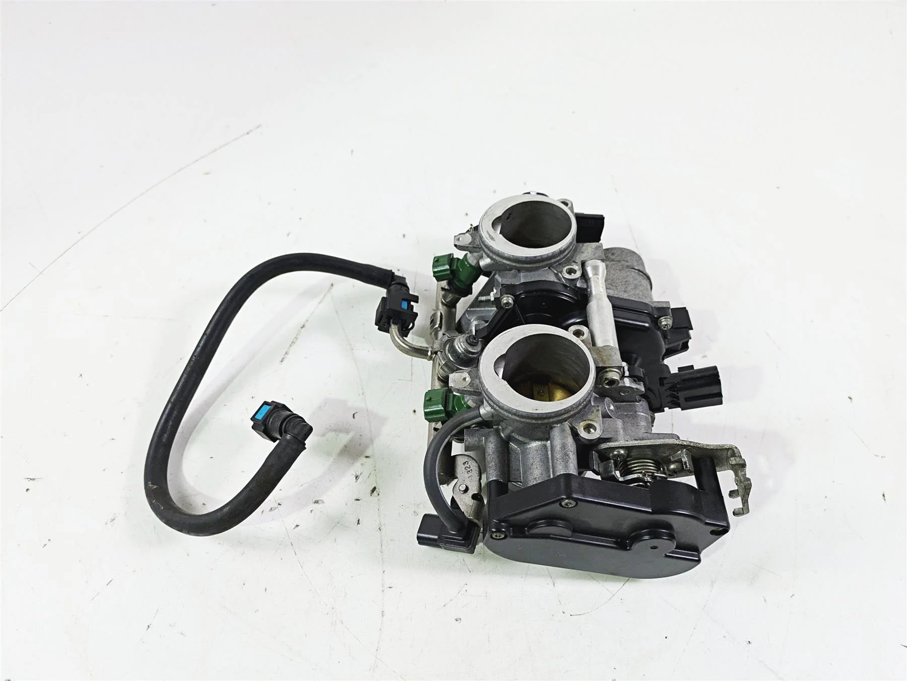 2012 Yamaha XT1200 Super Tenere Throttle Body Bodies 23P-13750-00-00 - Image 4