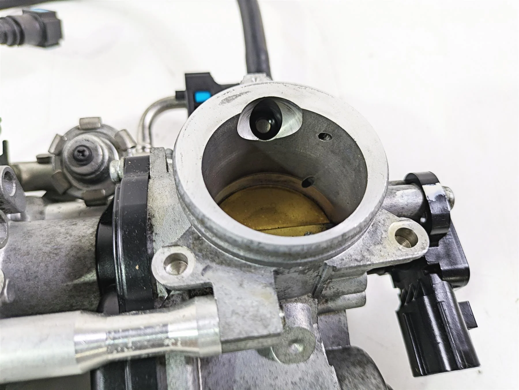 2012 Yamaha XT1200 Super Tenere Throttle Body Bodies 23P-13750-00-00 - Image 7