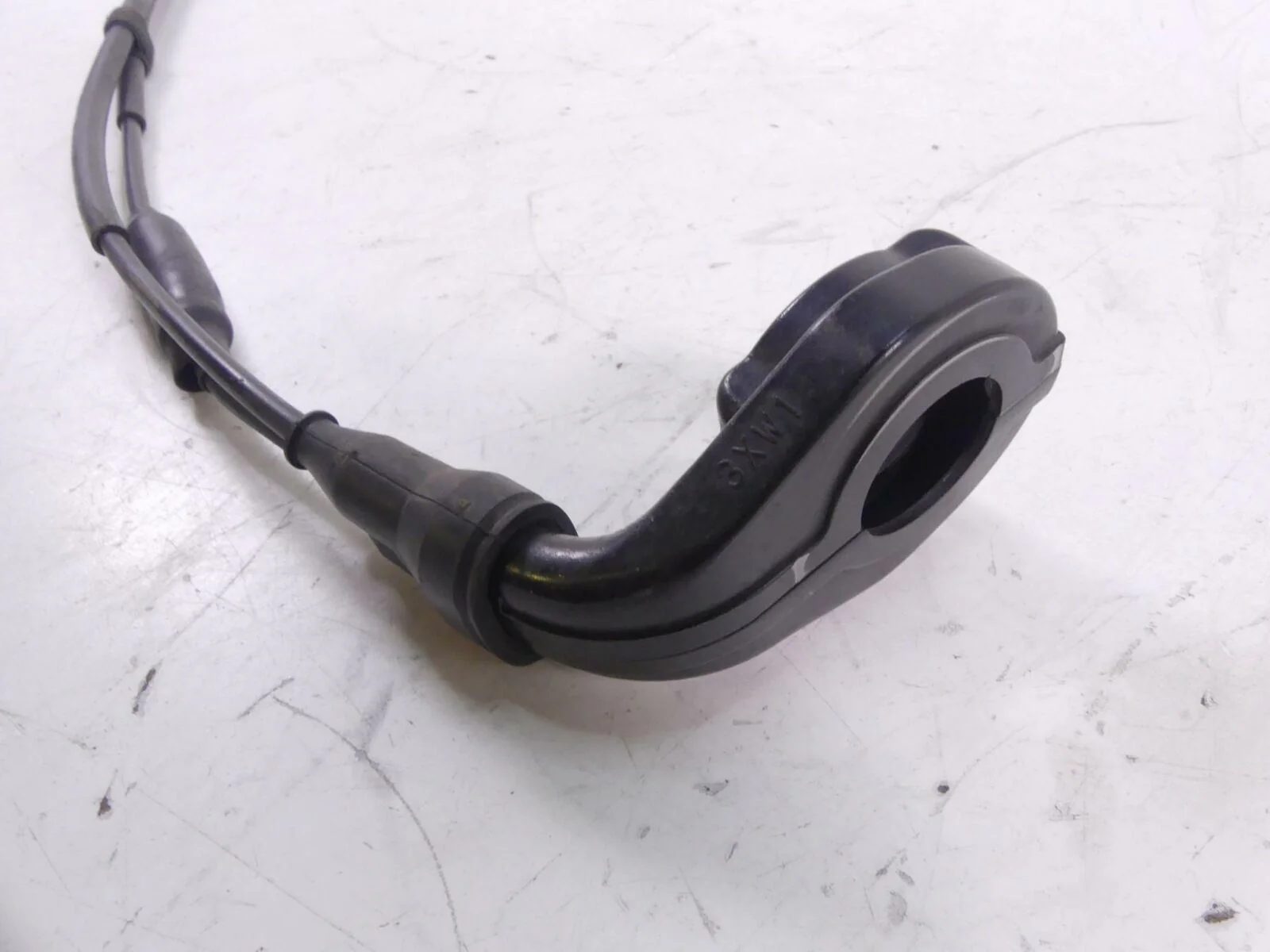 2012 Yamaha XT1200 Super Tenere Throttle Cables & Grip Holder 23P-26240-00-00 - Image 4