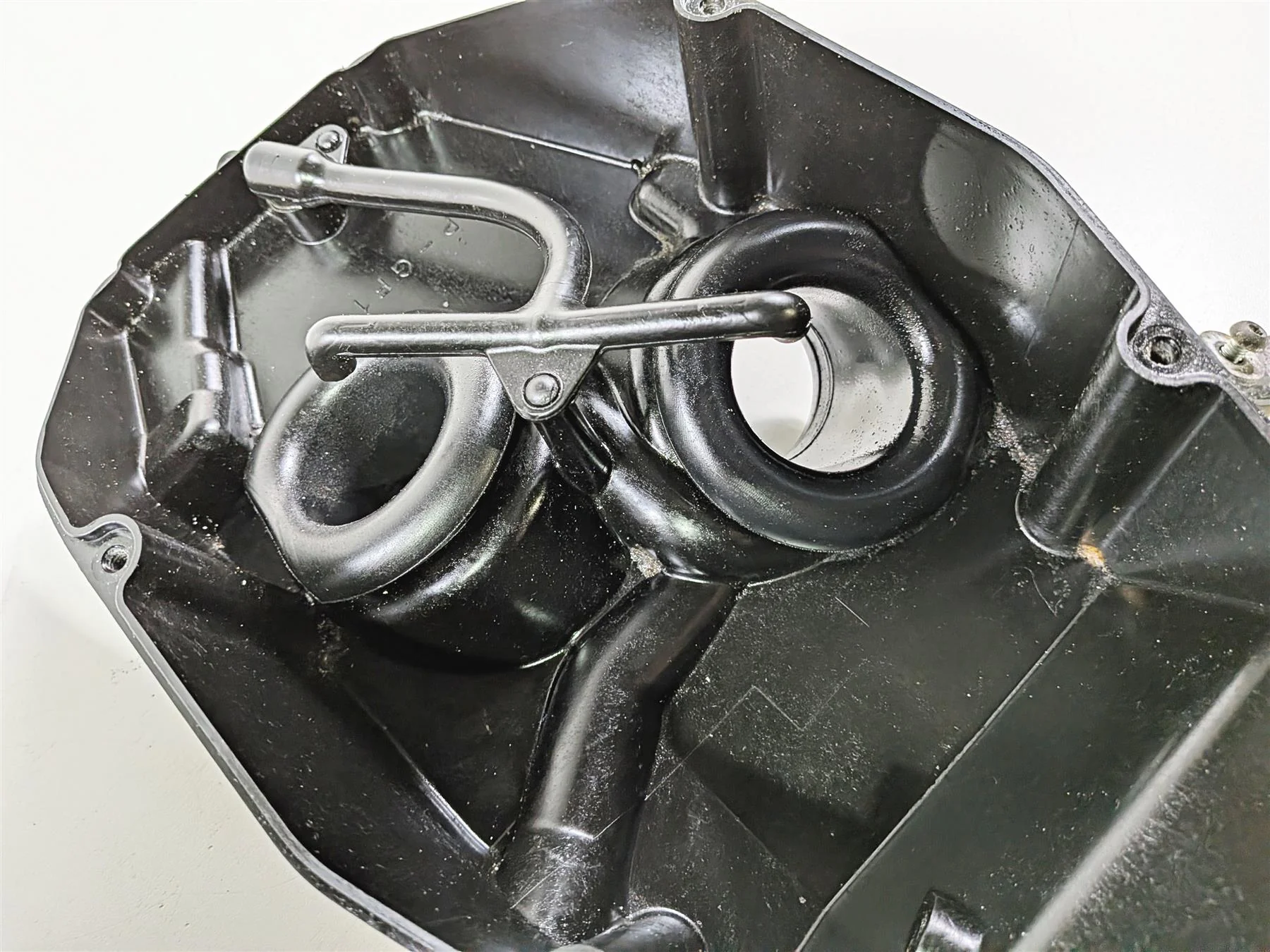 2012 Yamaha XV1900 Raider S Air Box Cleaner Breather Filter 5C7-W1443-00-00 - Image 12