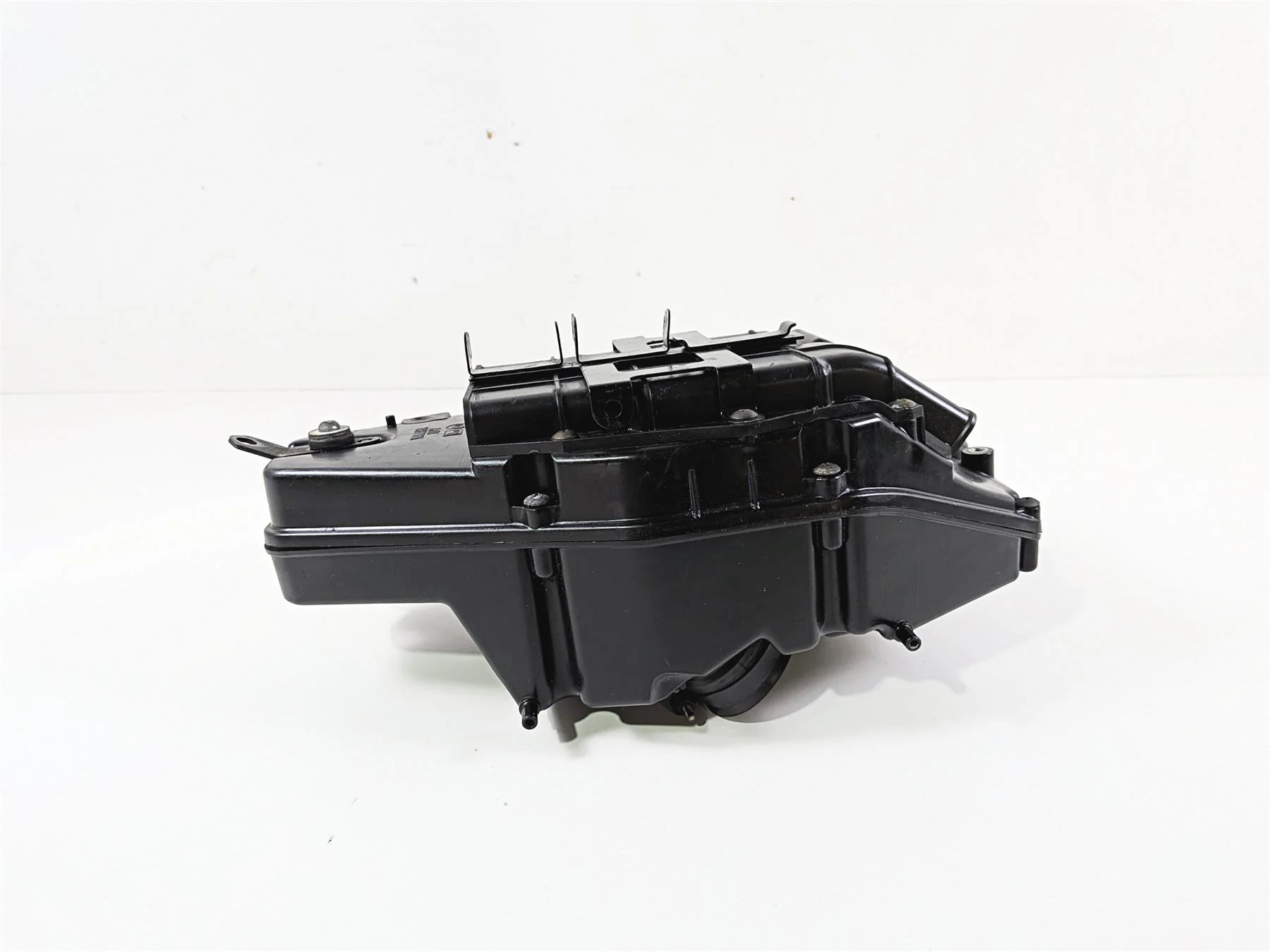 2012 Yamaha XV1900 Raider S Air Box Cleaner Breather Filter 5C7-W1443-00-00 - Image 6