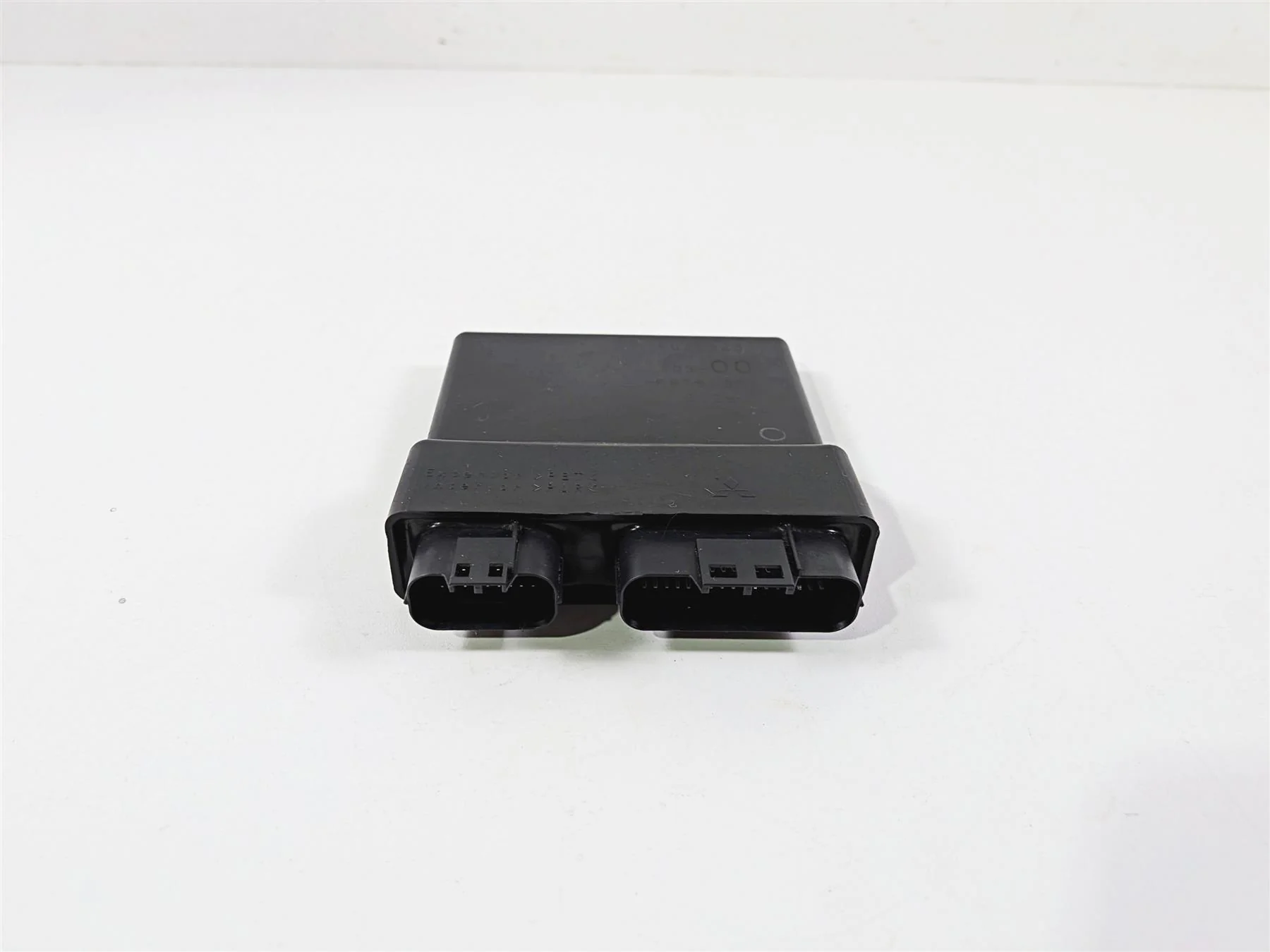 2012 Yamaha XV1900 Raider S Ecm Ecu Cdi Engine Control Module 30B-8591A-00-00 - Image 2
