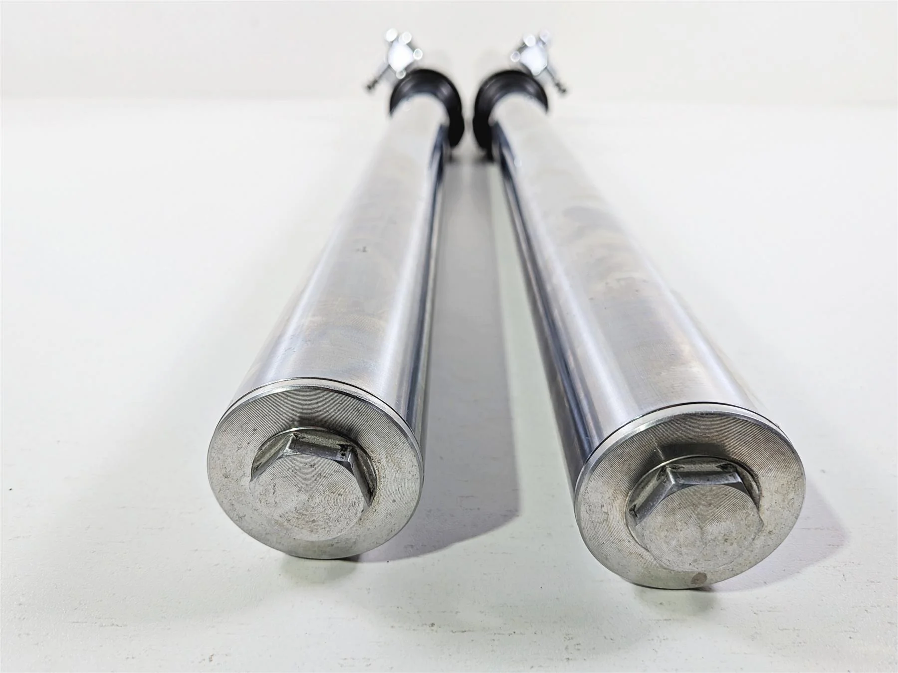 2012 Yamaha XV1900 Raider S Front Fork Leg Set 5C7-23102-00-00 5C7-23103-00-00 - Image 9