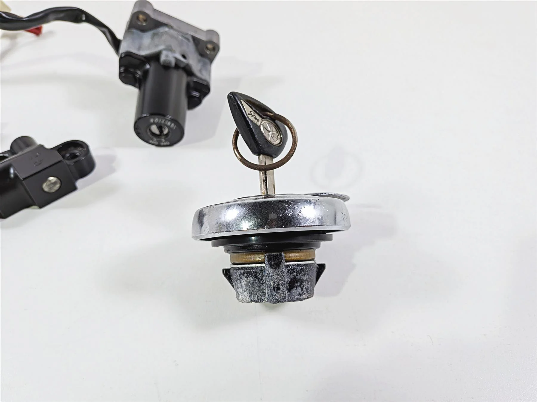 2012 Yamaha XV1900 Raider S Ignition Switch Key Lock Set 5C7-82510-10-00 - Image 6