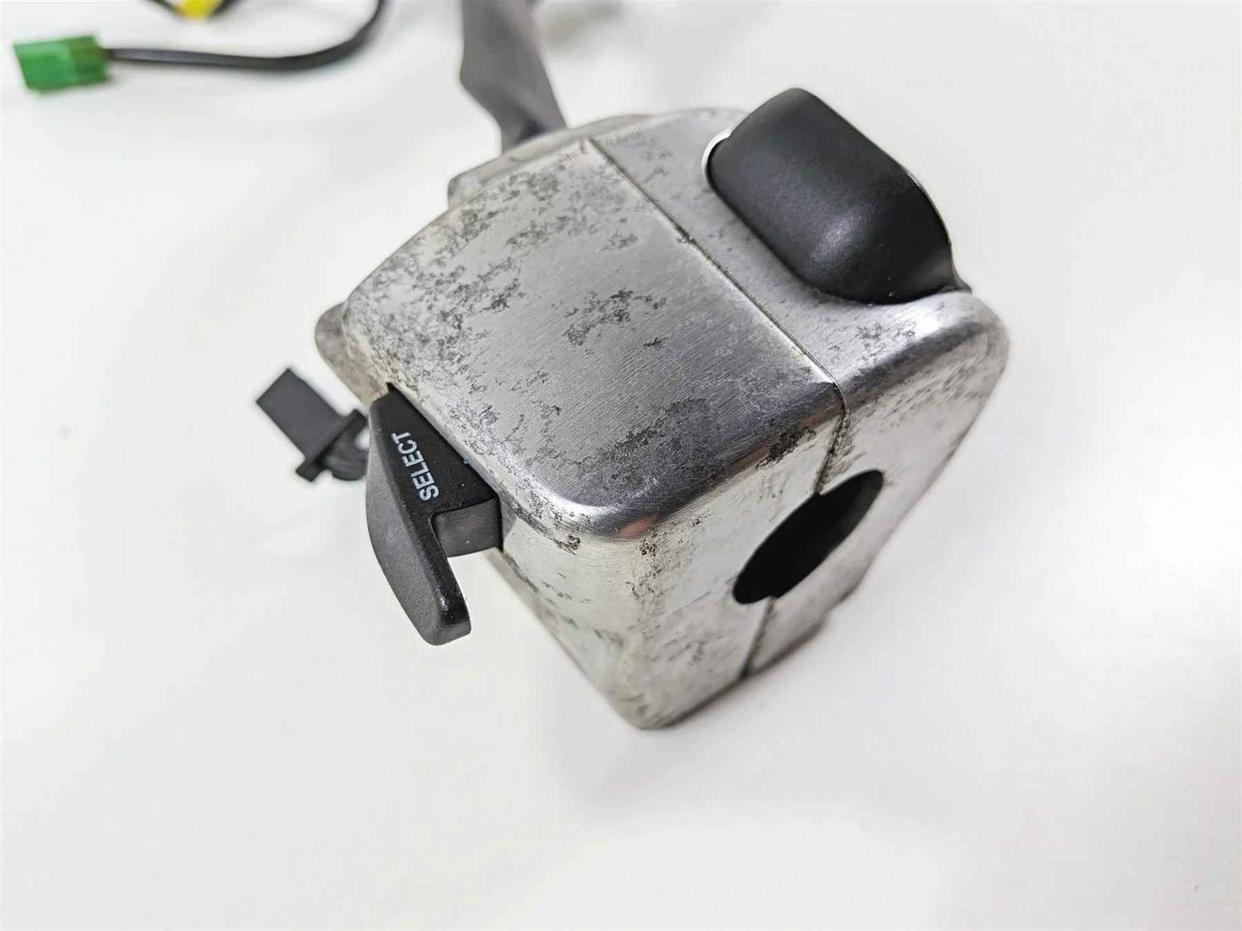 2012 Yamaha XV1900 Raider S Left Hand Control Switch Light Blinker 5C7-83972-10 - Image 11