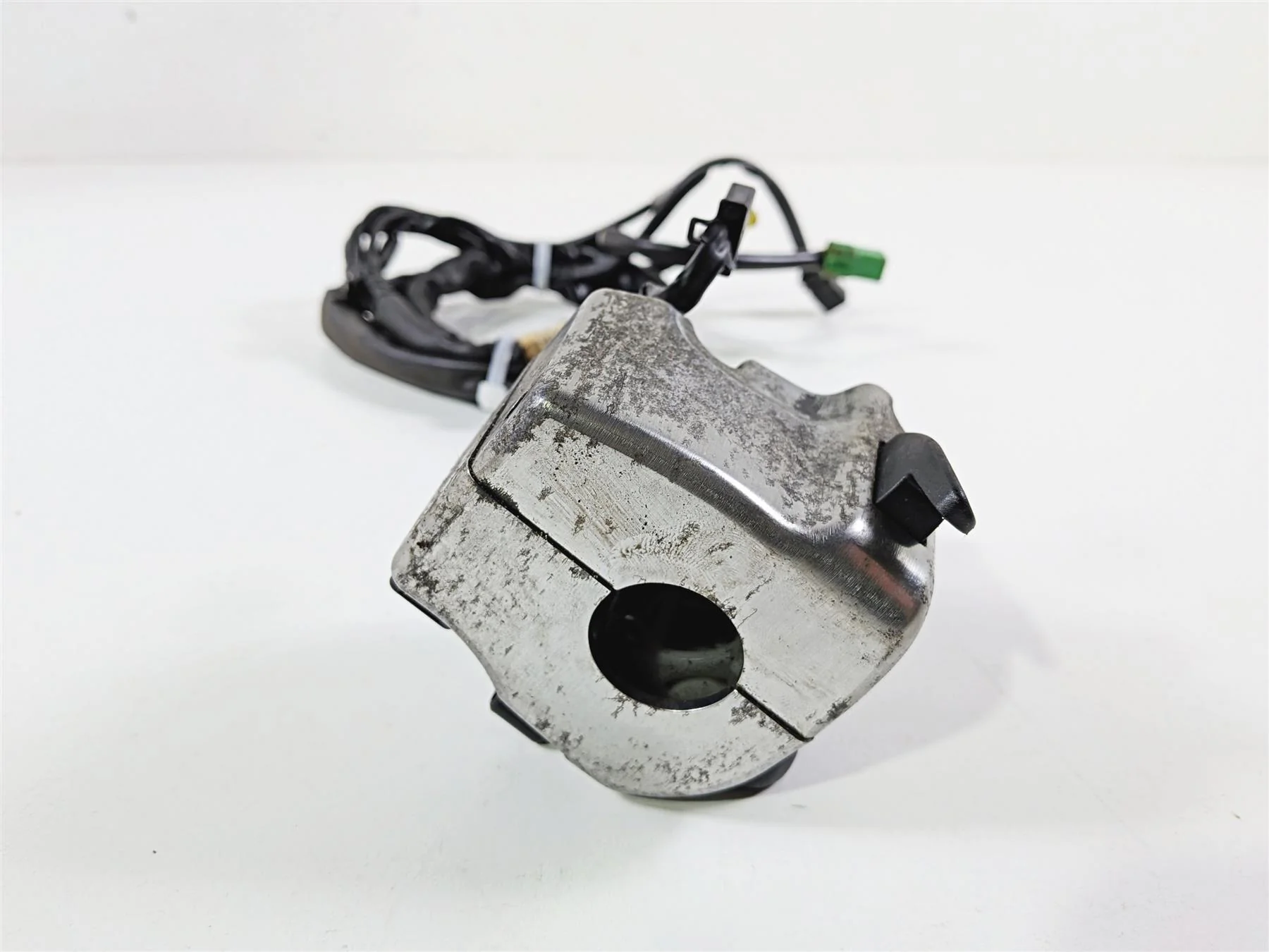 2012 Yamaha XV1900 Raider S Left Hand Control Switch Light Blinker 5C7-83972-10 - Image 7