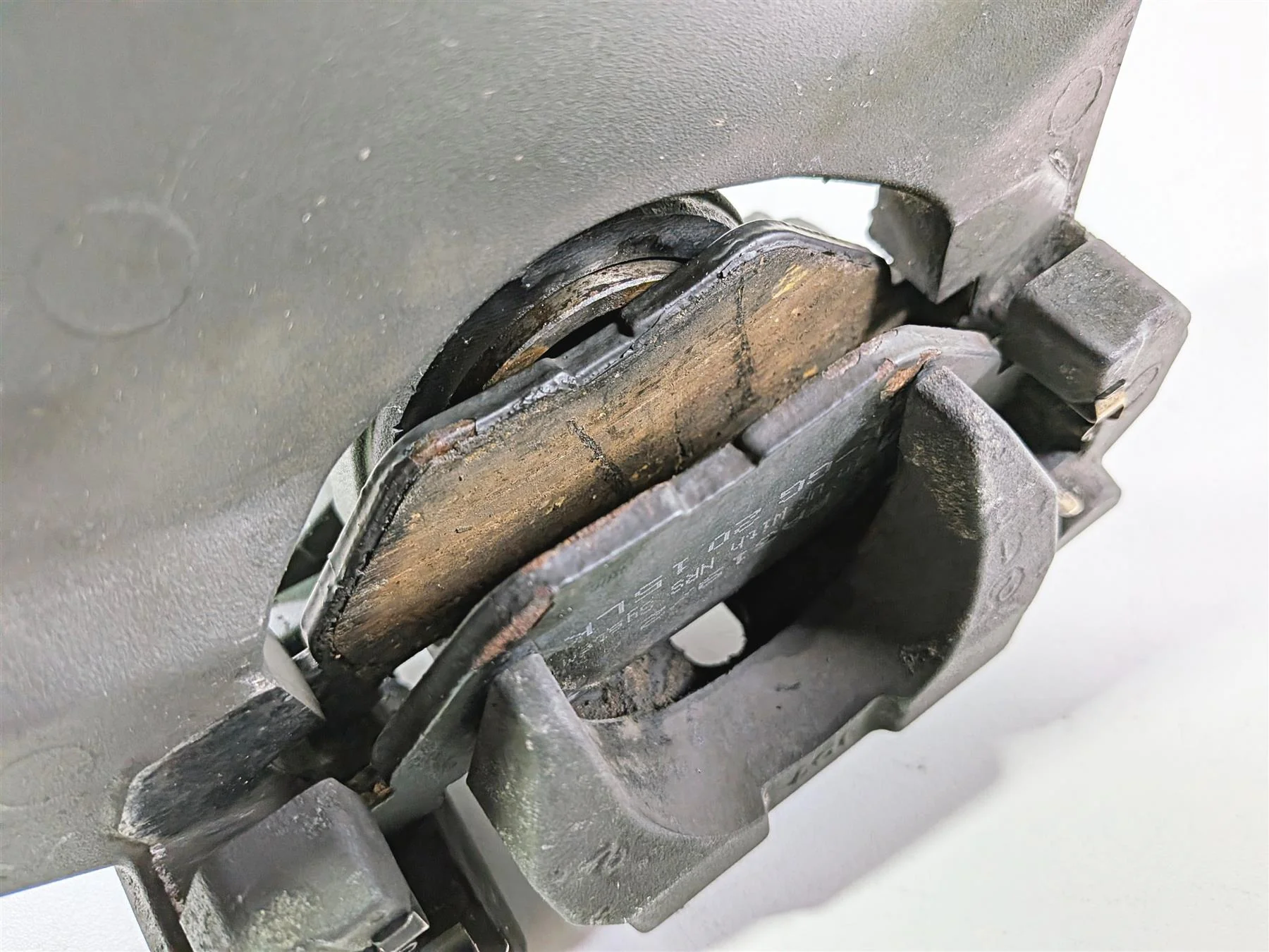 2012 Yamaha XV1900 Raider S Rear Caliper & Bracket 5C7-2580W-20-00 - Image 10