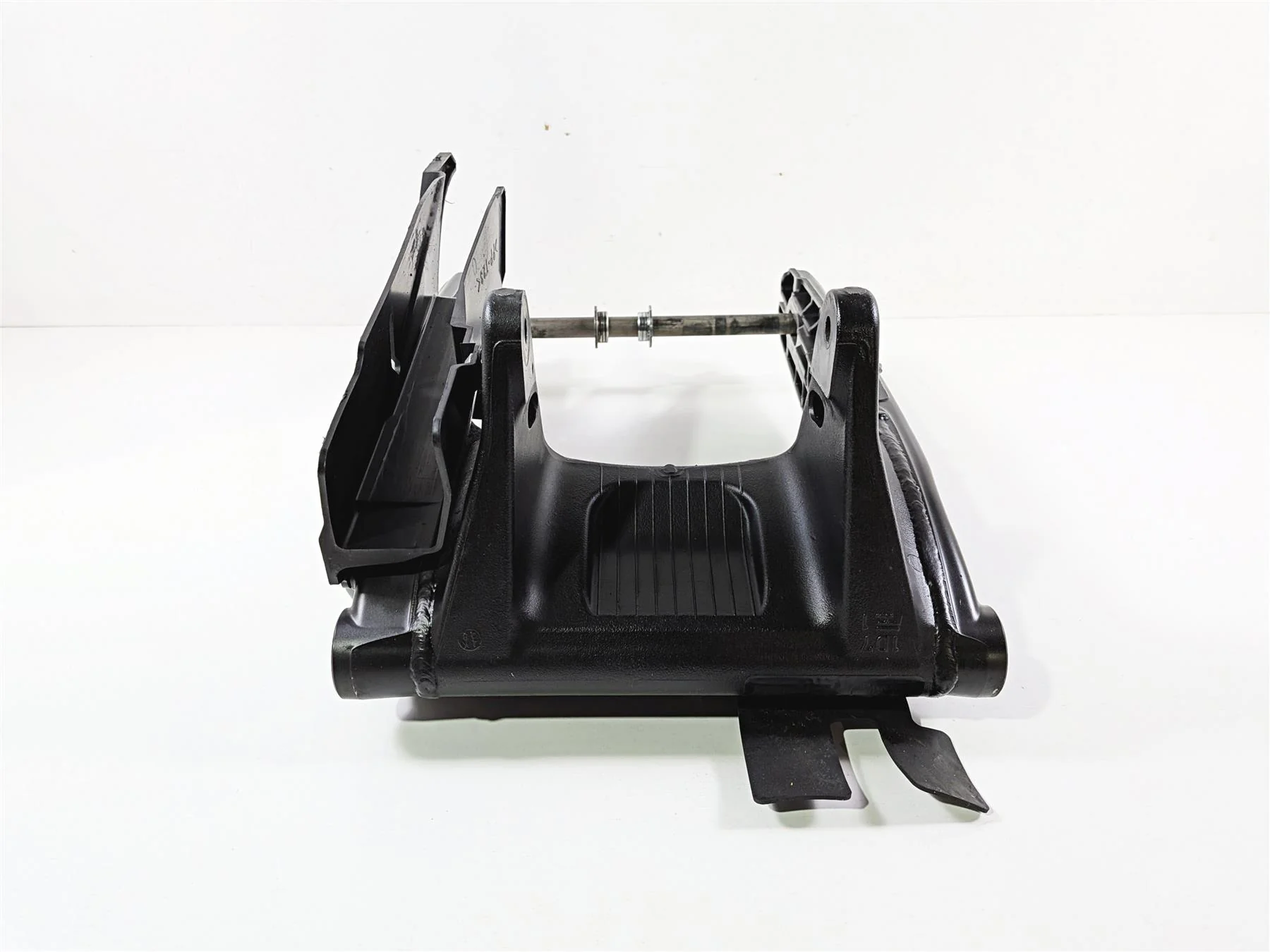 2012 Yamaha XV1900 Raider S Rear Swingarm Swing Arm & Axle 5C7-22110-01-00 - Image 3