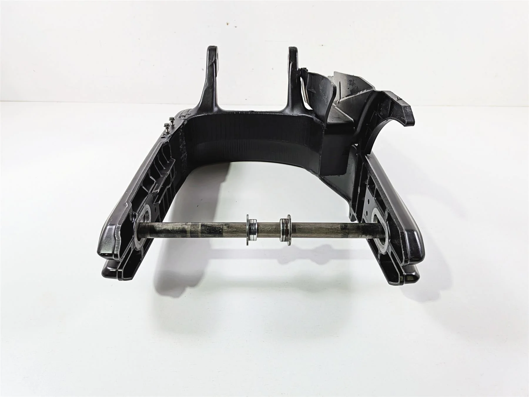 2012 Yamaha XV1900 Raider S Rear Swingarm Swing Arm & Axle 5C7-22110-01-00 - Image 5