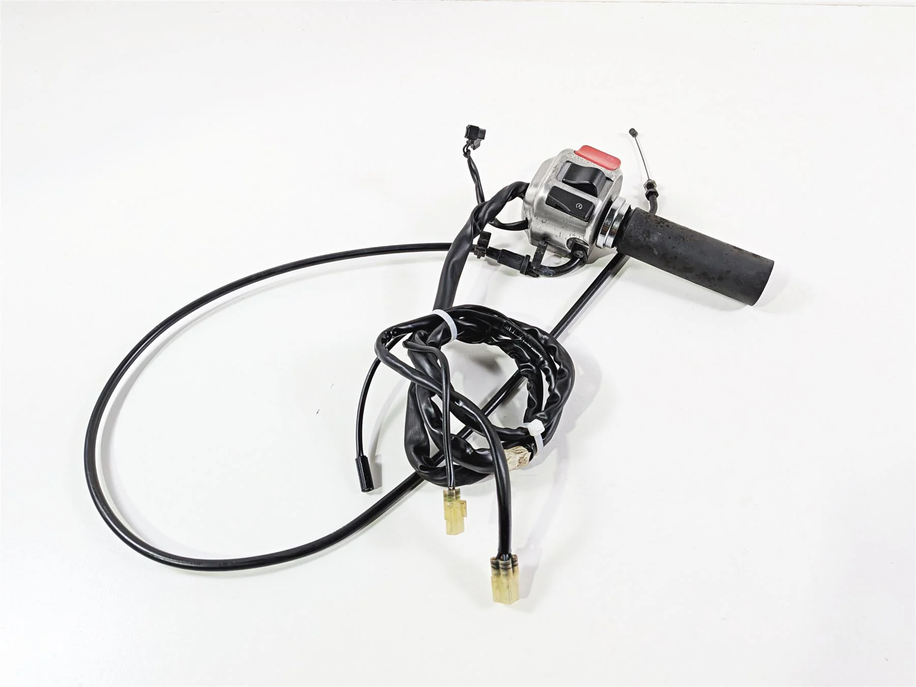 2012 Yamaha XV1900 Raider S Right Hand Control Switch Start 5C7-83973-10-00 - Image 12