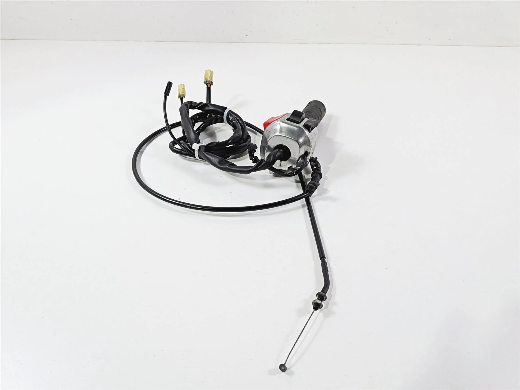 2012 Yamaha XV1900 Raider S Right Hand Control Switch Start 5C7-83973-10-00 - Image 3