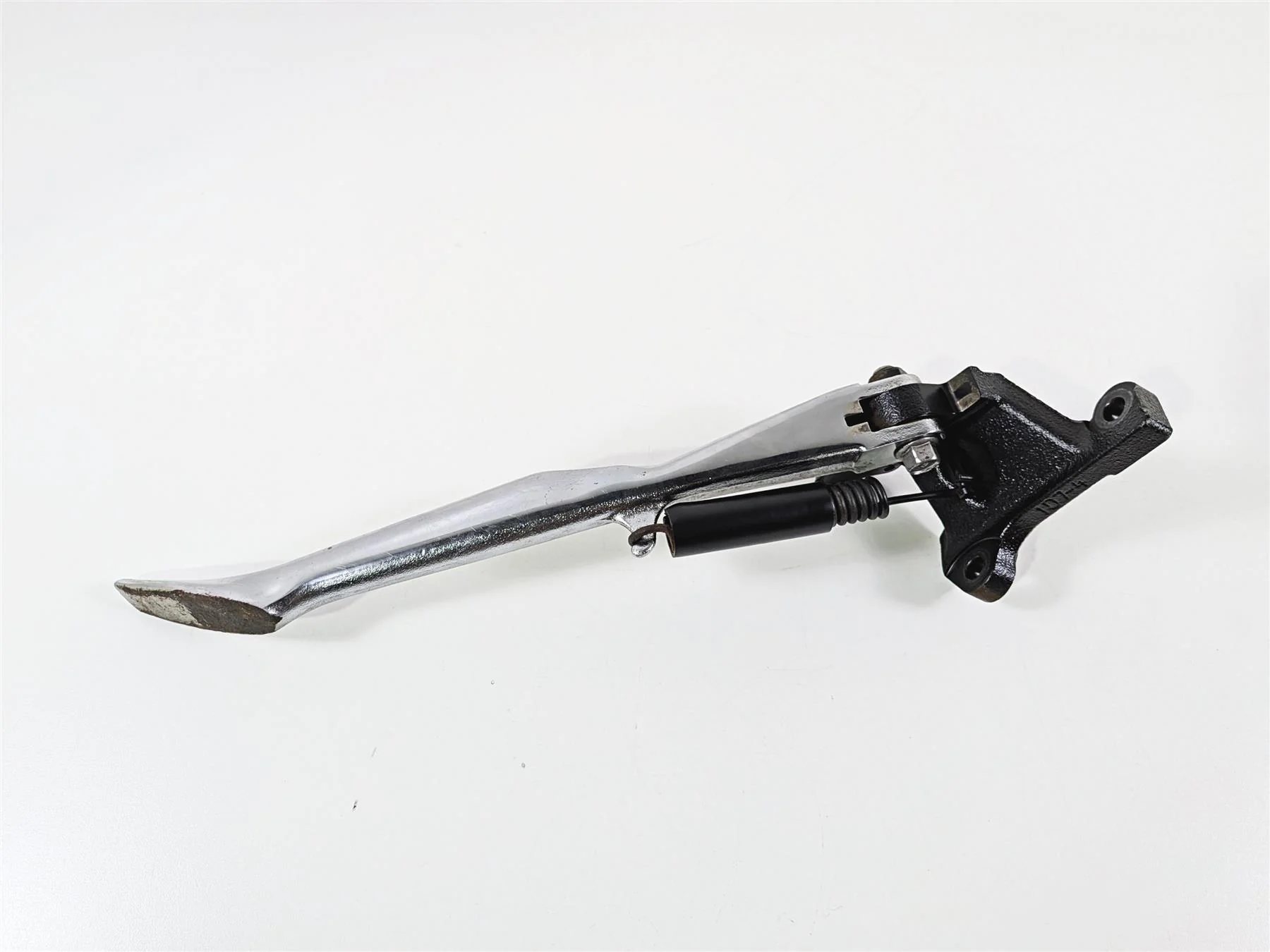 2012 Yamaha XV1900 Raider S Side Kickstand Kick Stand & Mount 1D7-27311-00-00