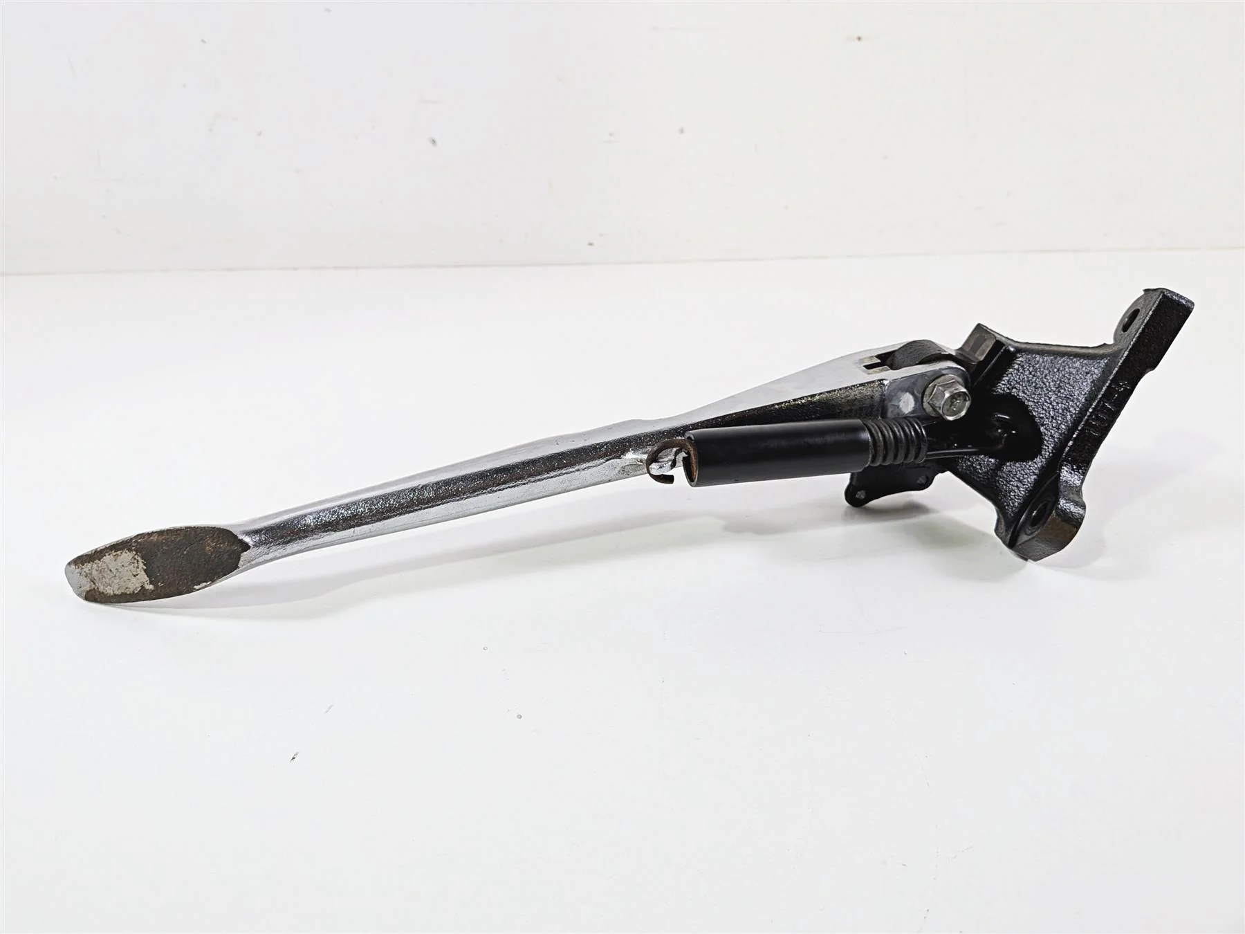 2012 Yamaha XV1900 Raider S Side Kickstand Kick Stand & Mount 1D7-27311-00-00 - Image 2