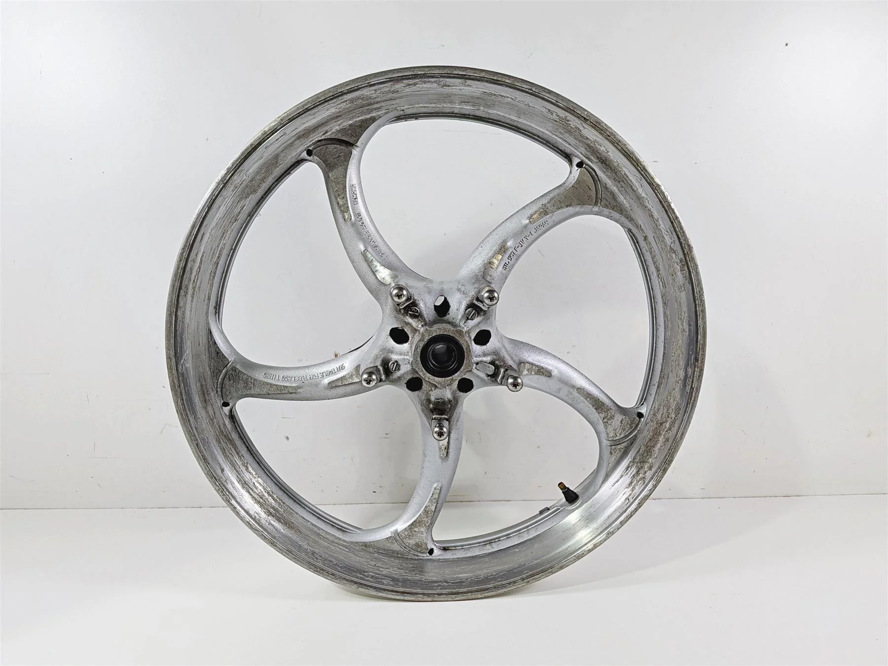 2012 Yamaha XV1900 Raider S Straight Front Wheel Rim 21x3.5 5C7-25168-01-35
