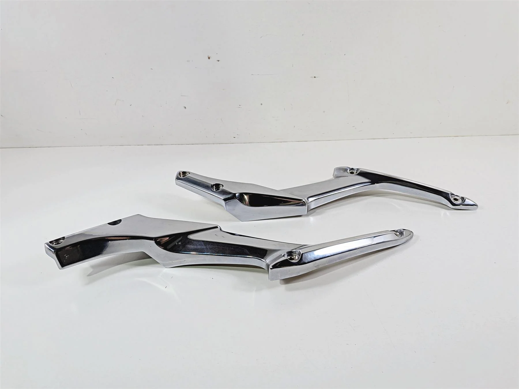 2012 Yamaha XV1900 Raider S Tail Fender Mounts Struts Braces 5C7-21613-01-00 - Image 11