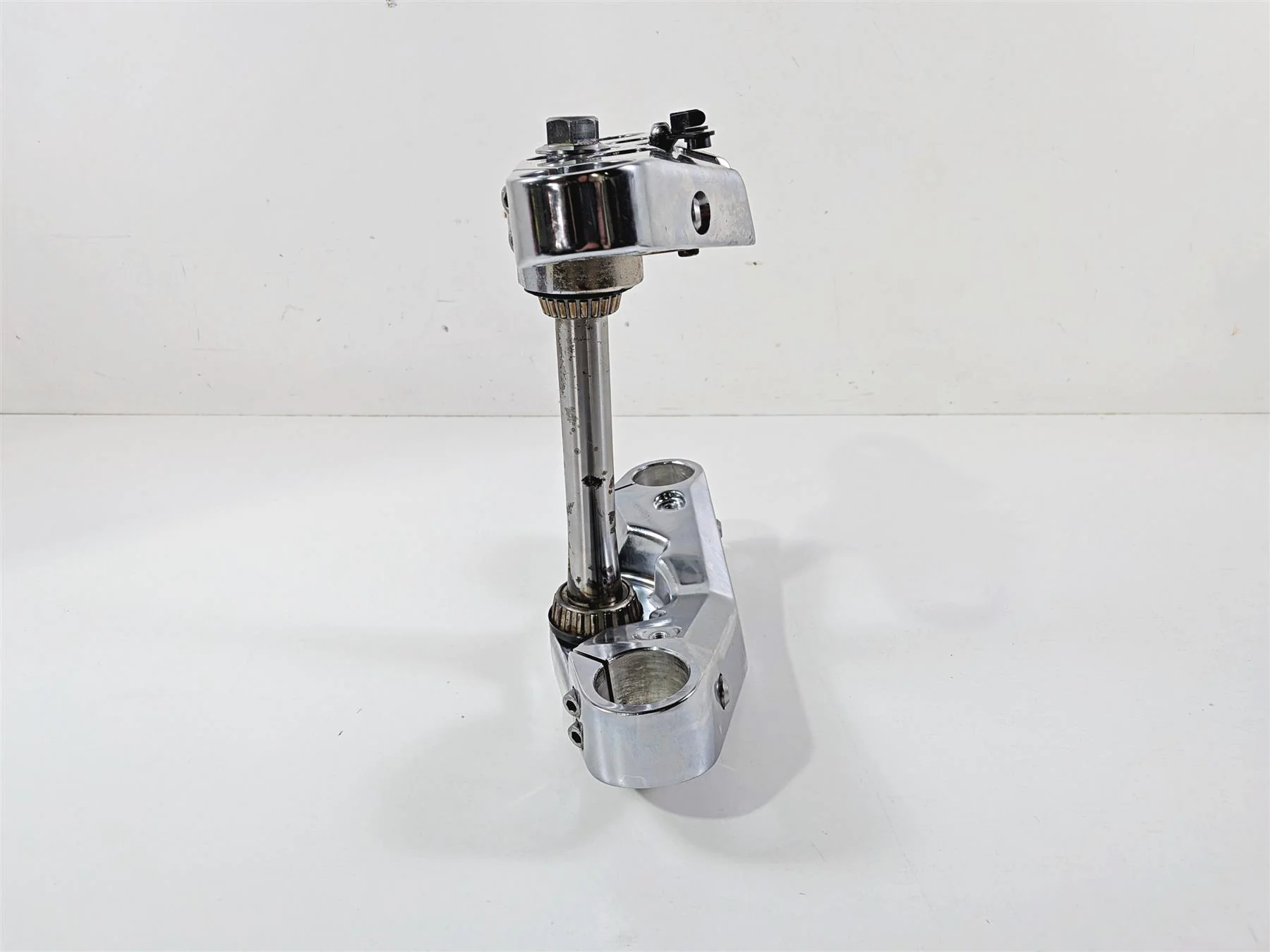 2012 Yamaha XV1900 Raider S Upper & Lower Triple Tree Chrome READ 5C7-23340-00 - Image 10