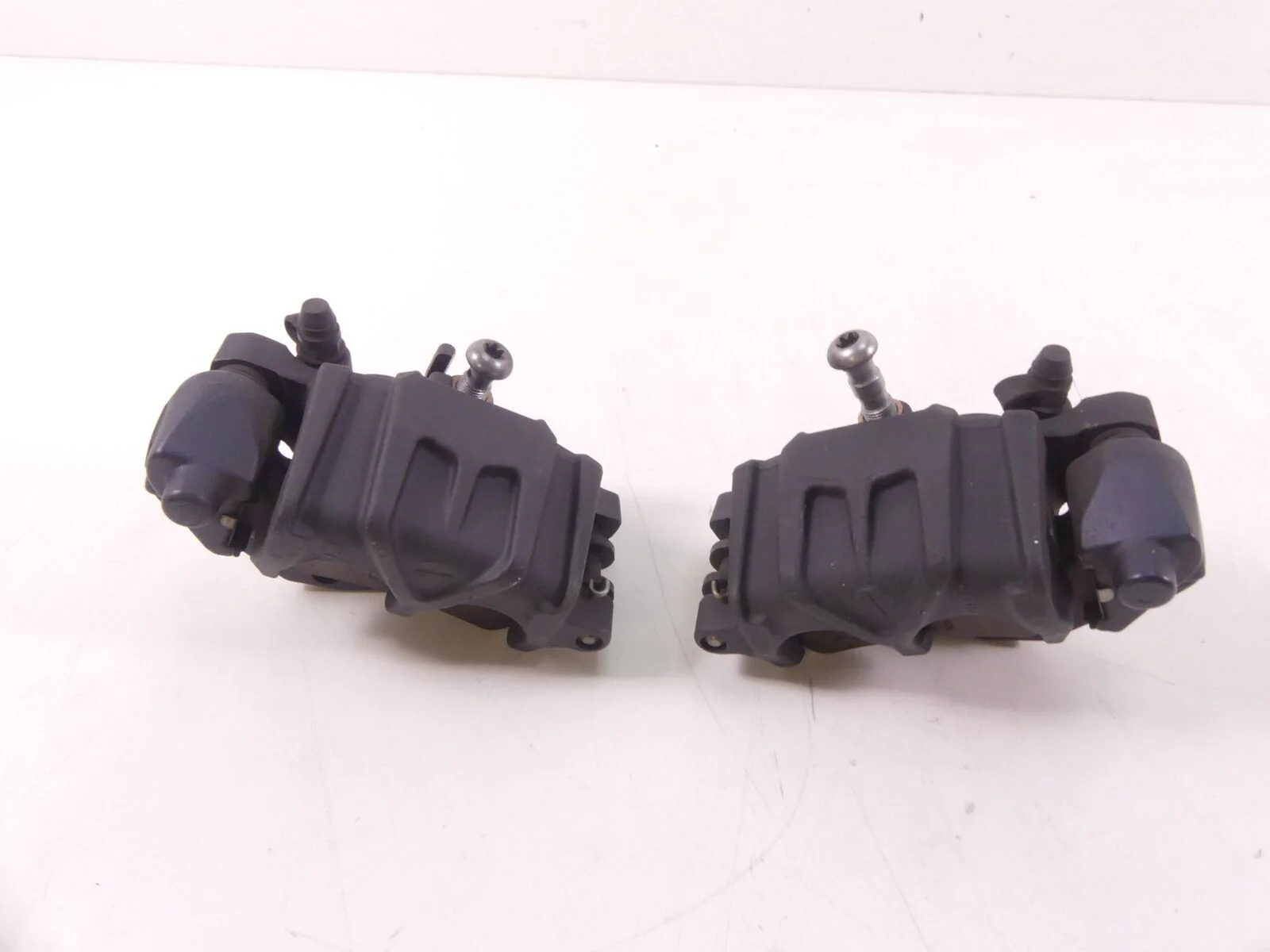2013 BMW F800GS K72 Front Brembo Brake Caliper Set 34117716715 34117716716 - Image 2